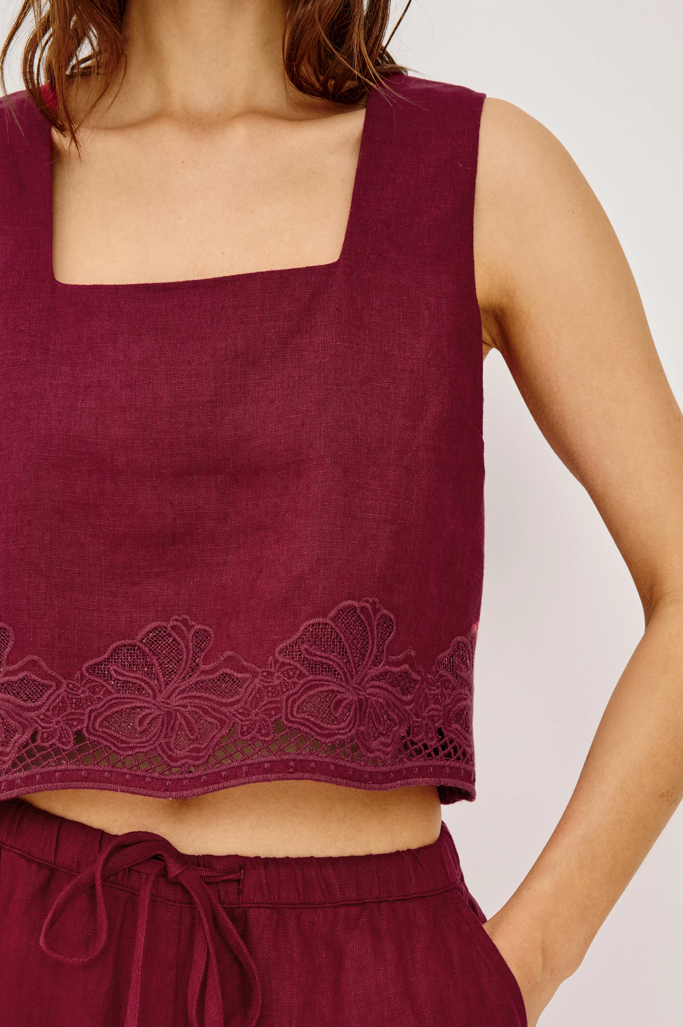 AKIRA TOP - BERRY HIBISCUS EMBROIDERY - Image 2