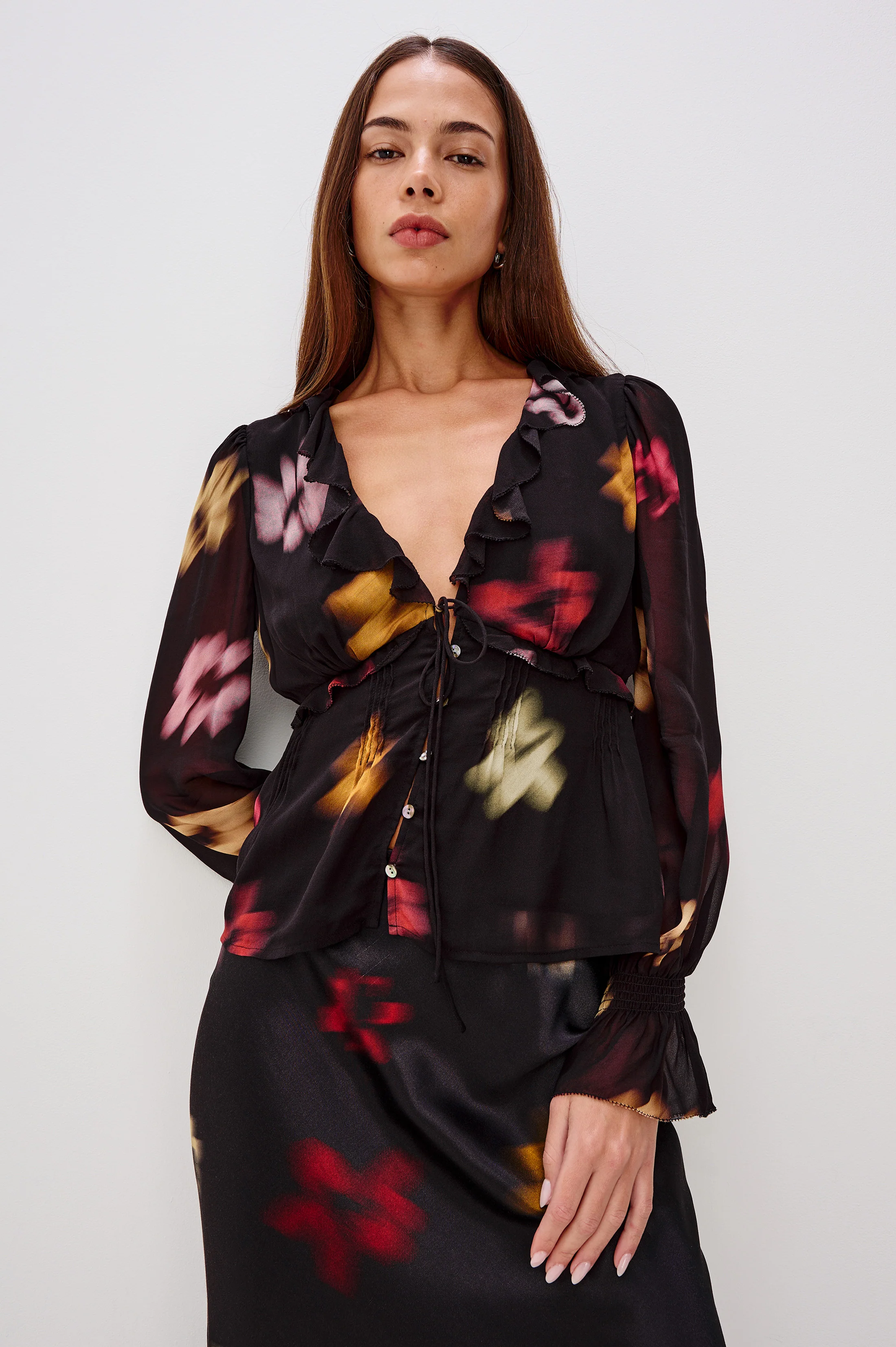 ALIXA TOP - ONYX BLURRED FLORAL - Image 3