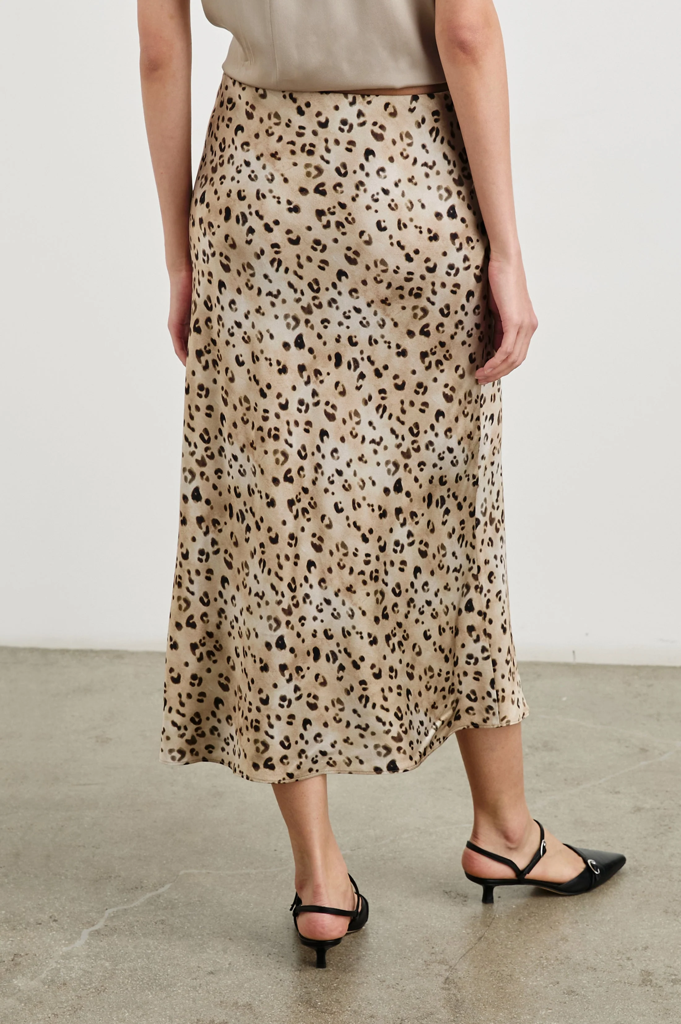 ANYA SKIRT - CHAMPAGNE LEOPARD - Image 4