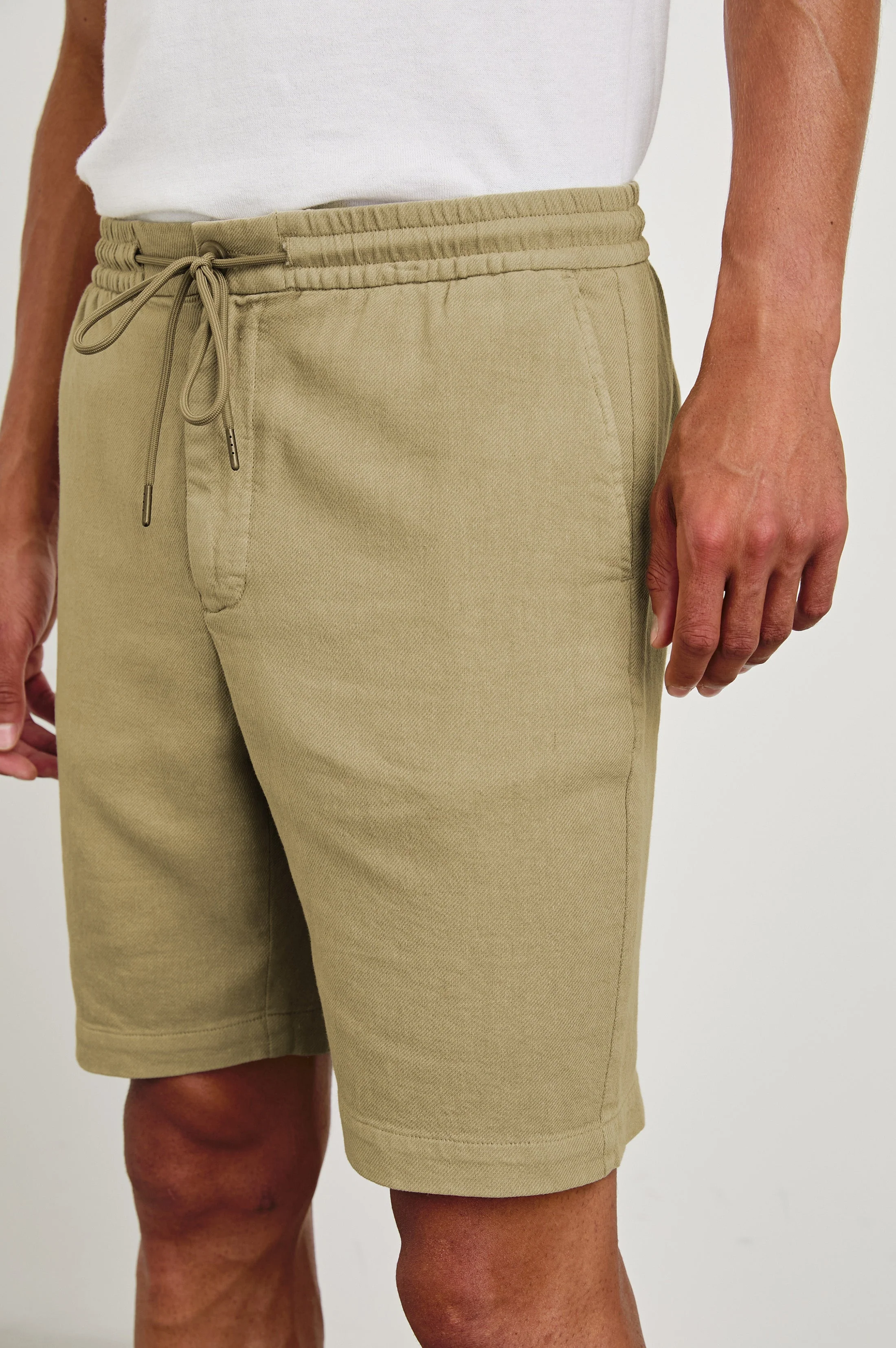 ARCHER 8.5″ SHORT - TRUE KHAKI - Image 3
