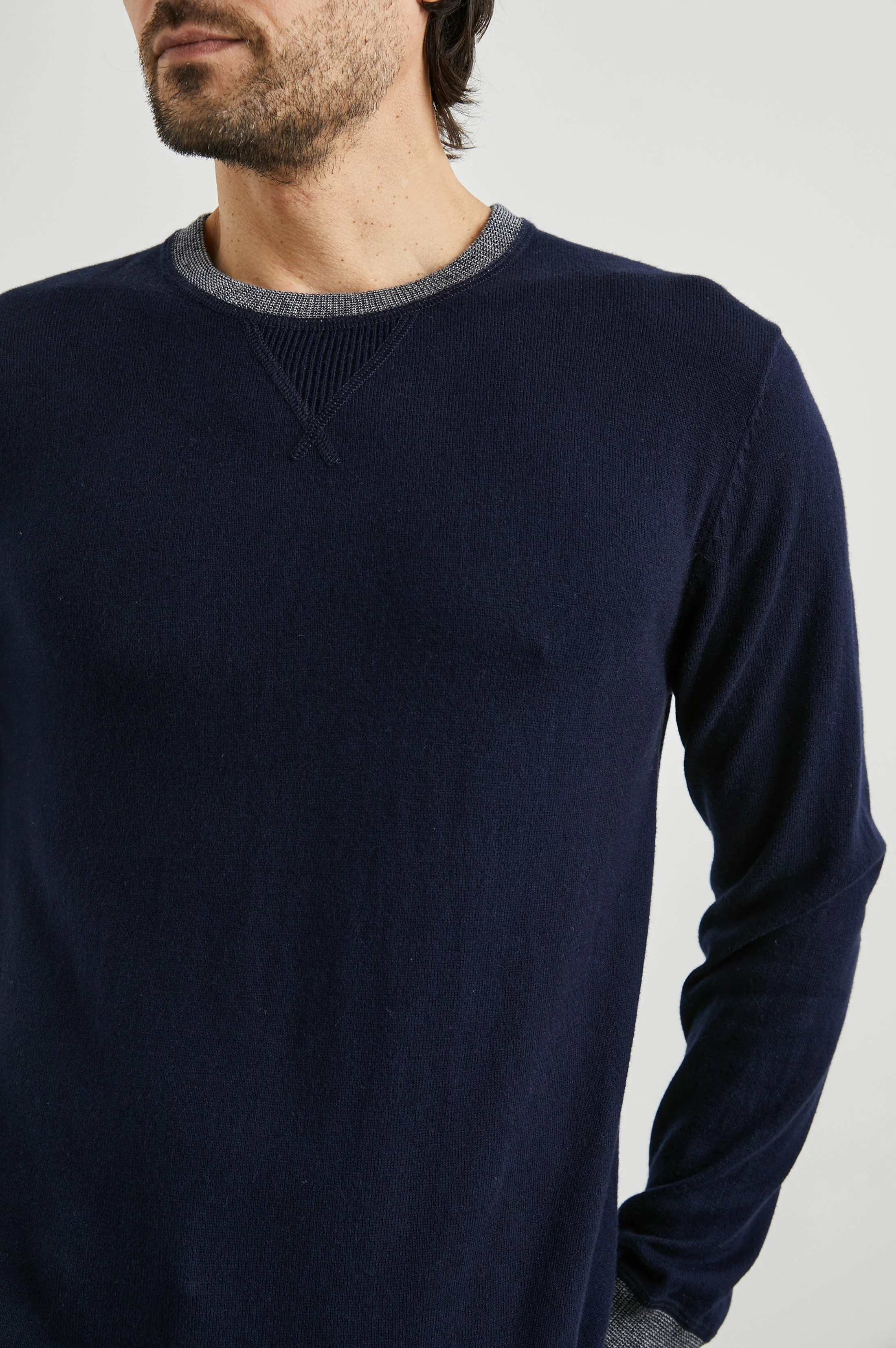 BURNS SWEATER - PERFECT NAVY - Image 2