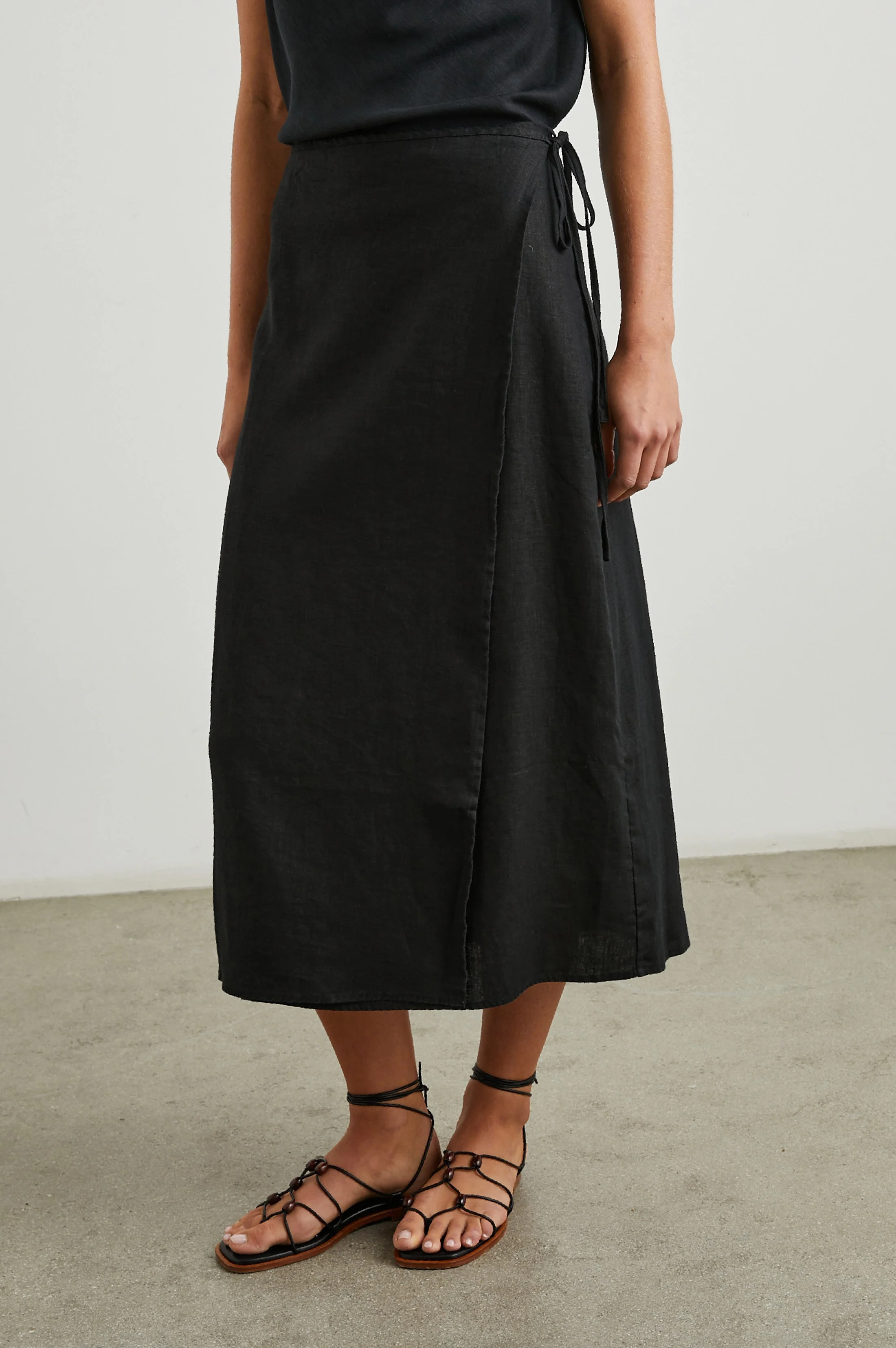 CARLY SKIRT - BLACK - Image 4