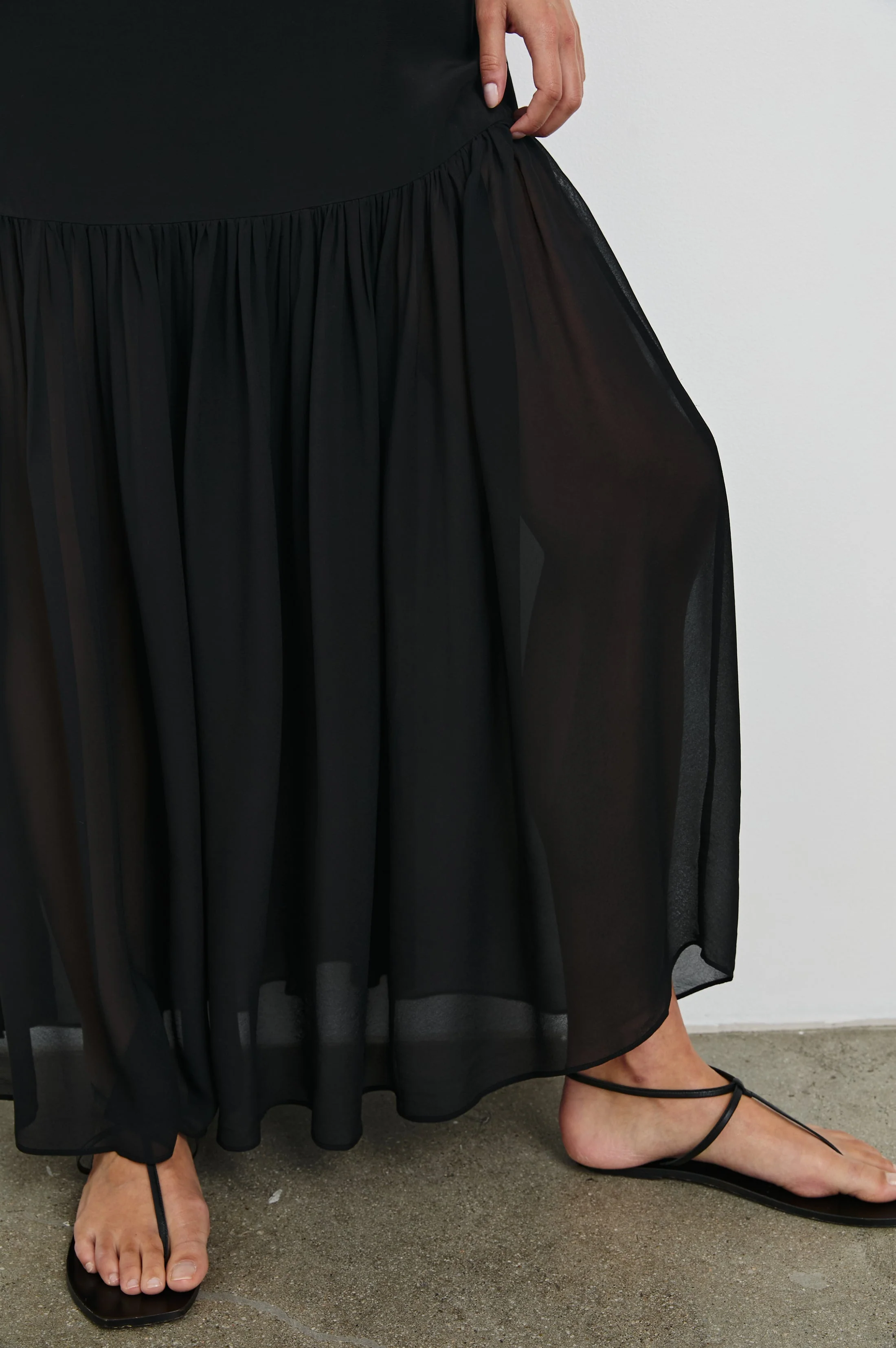 CHANDRA DRESS - BLACK - Image 2
