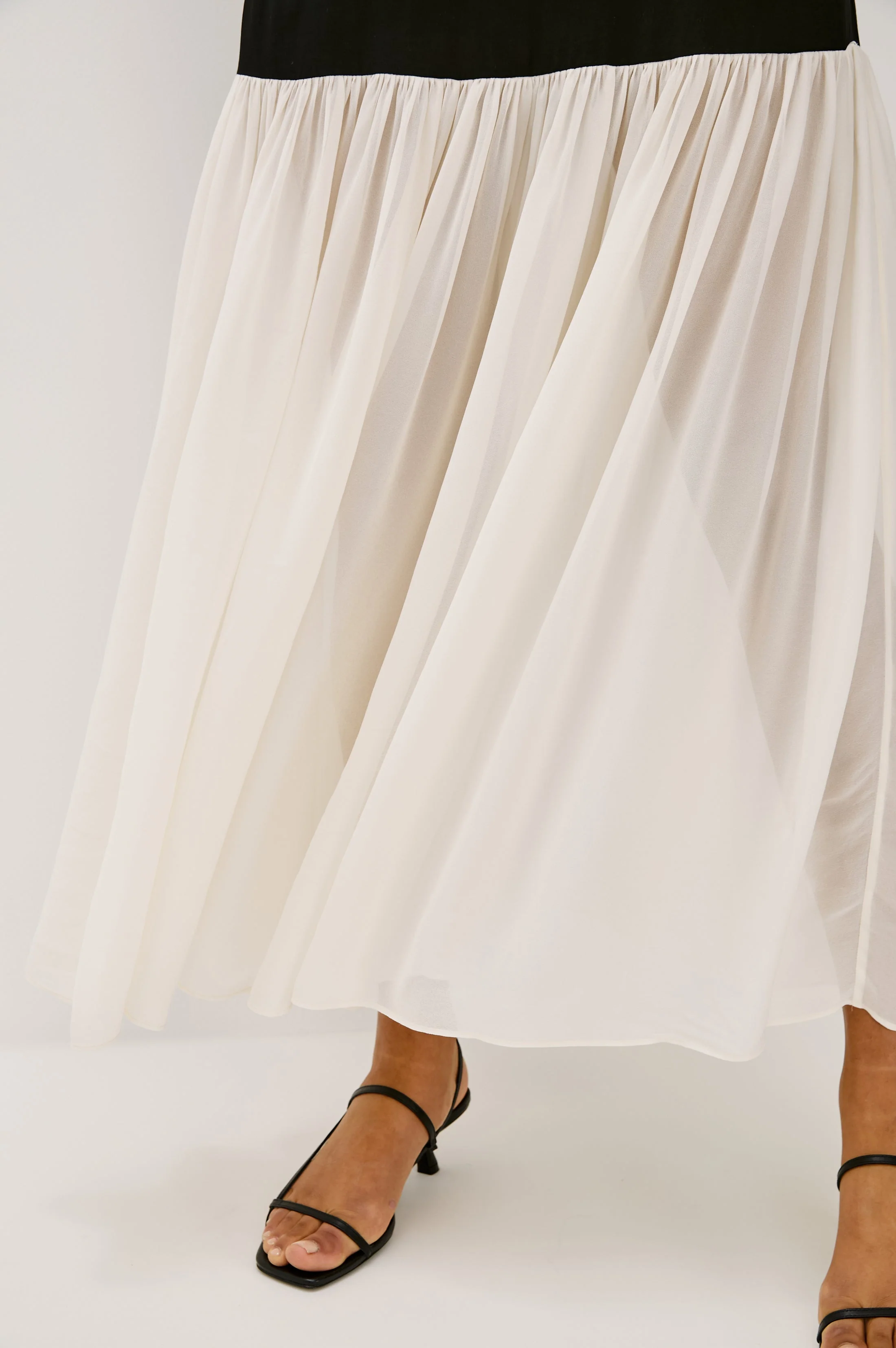 CHANDRA DRESS - BLACK IVORY - Image 3
