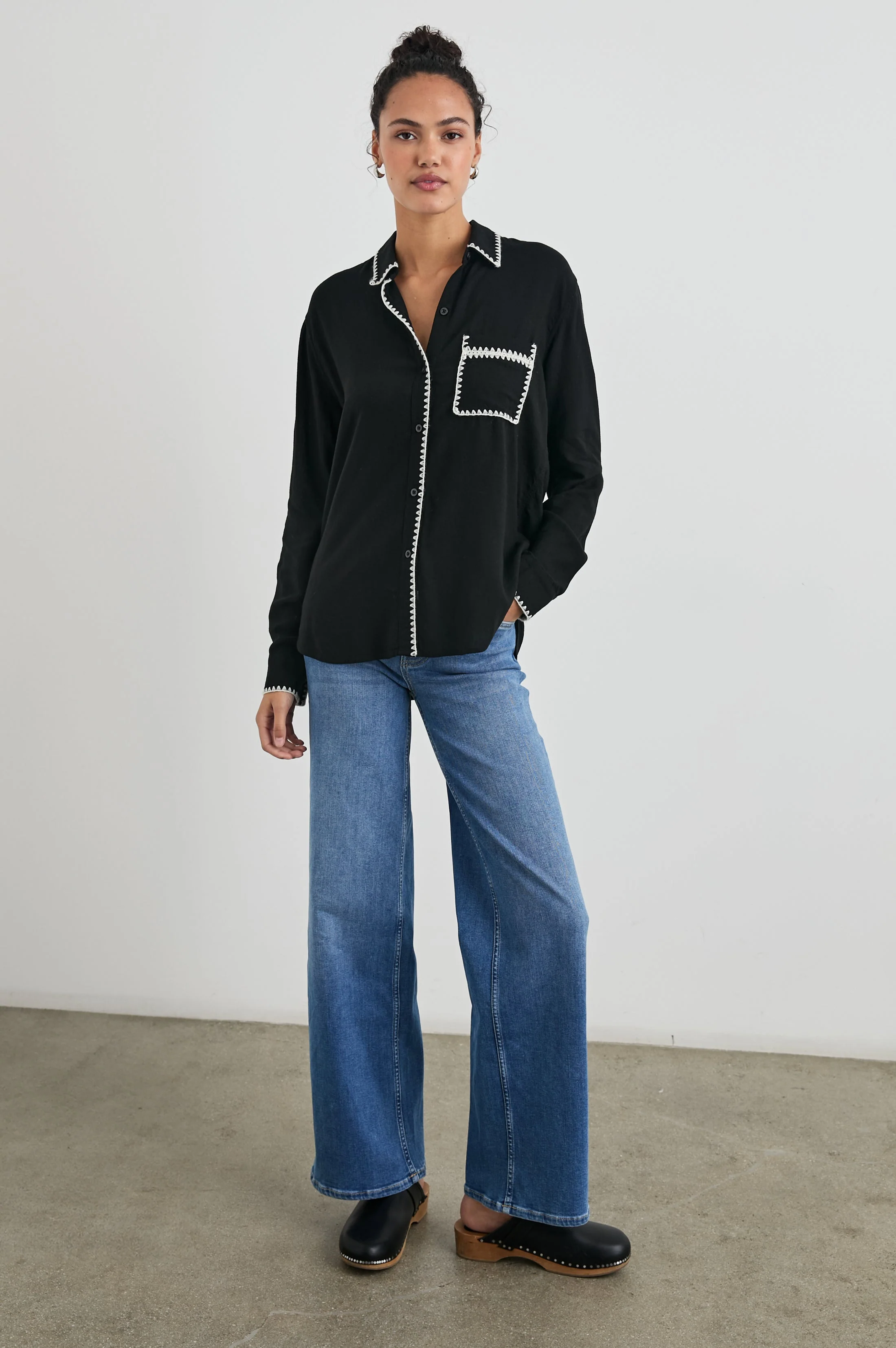 CHARLI SHIRT - BLACK BLANKET STITCH - Image 4