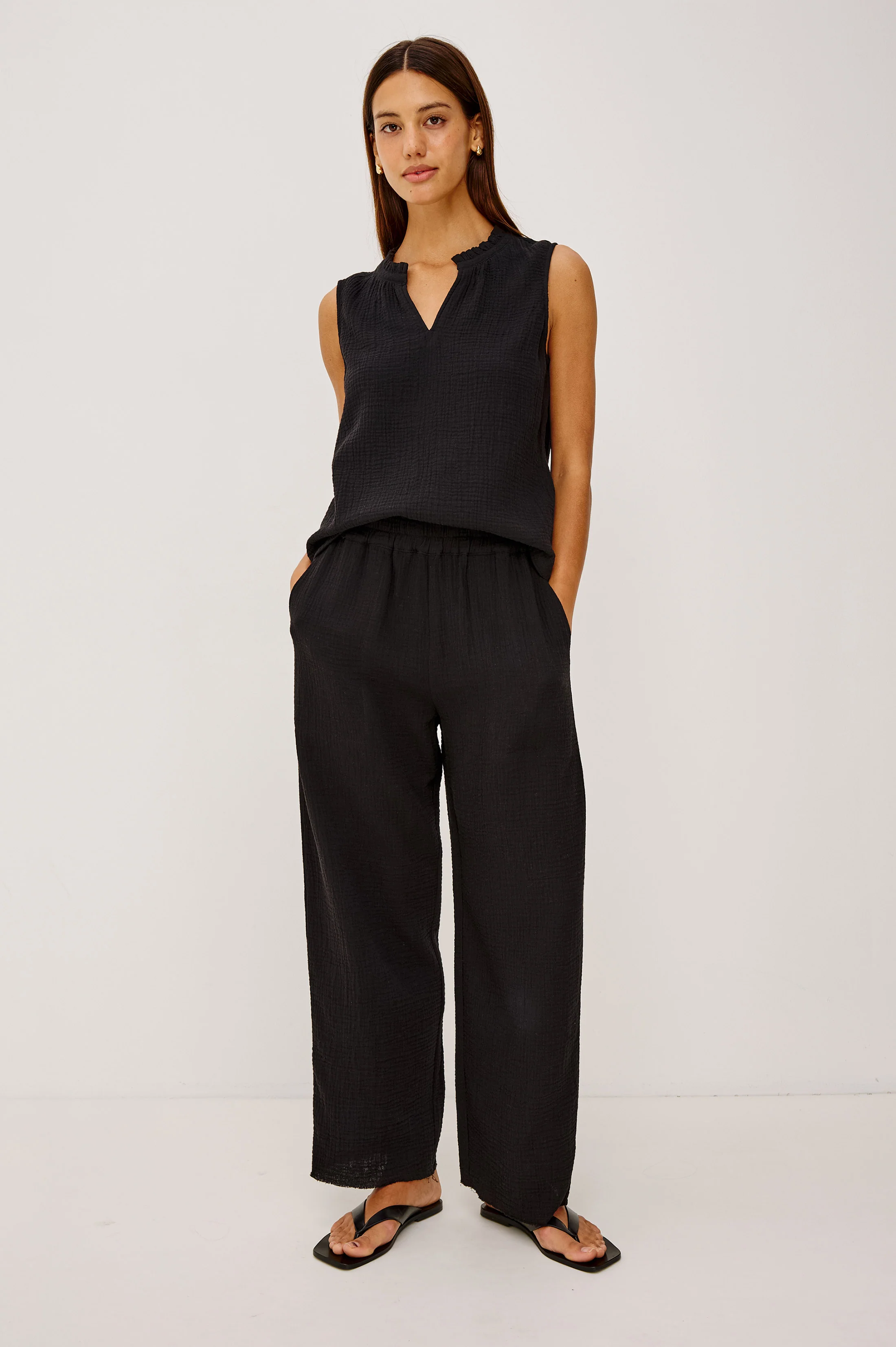 CHRISTY TOP - BLACK - Image 3