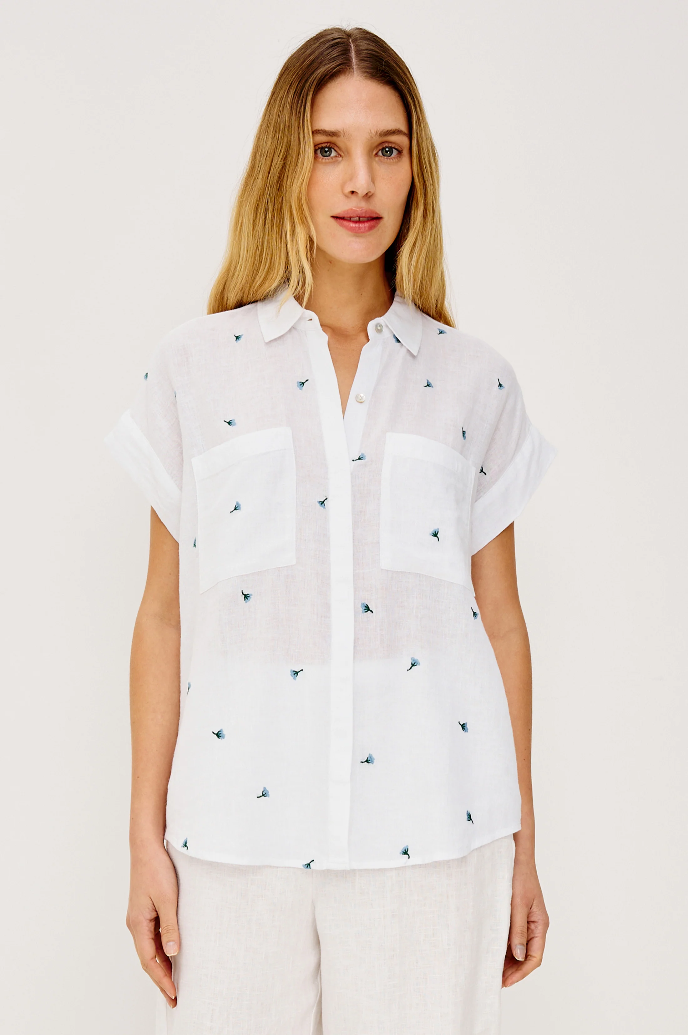 CITO SHIRT - BLUEBELL CARNATIONS