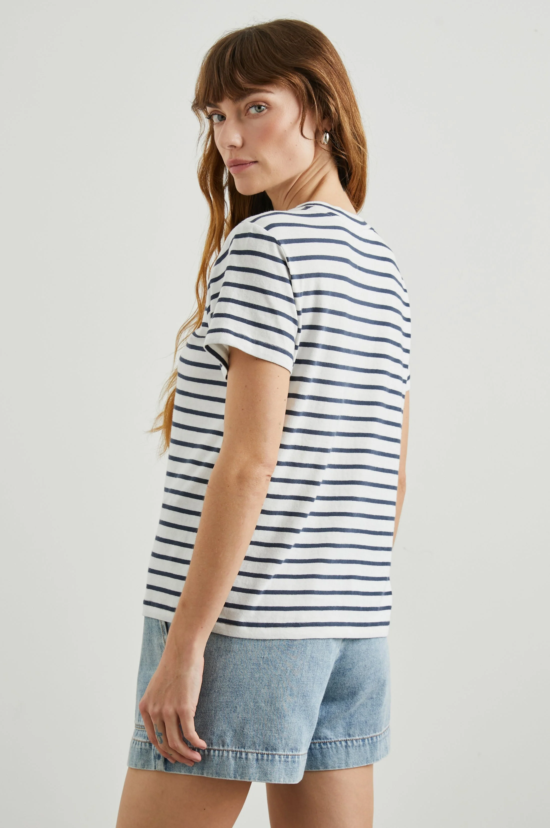 CLASSIC CREW NECK T-SHIRT - IVORY NAVY STRIPE - Image 5