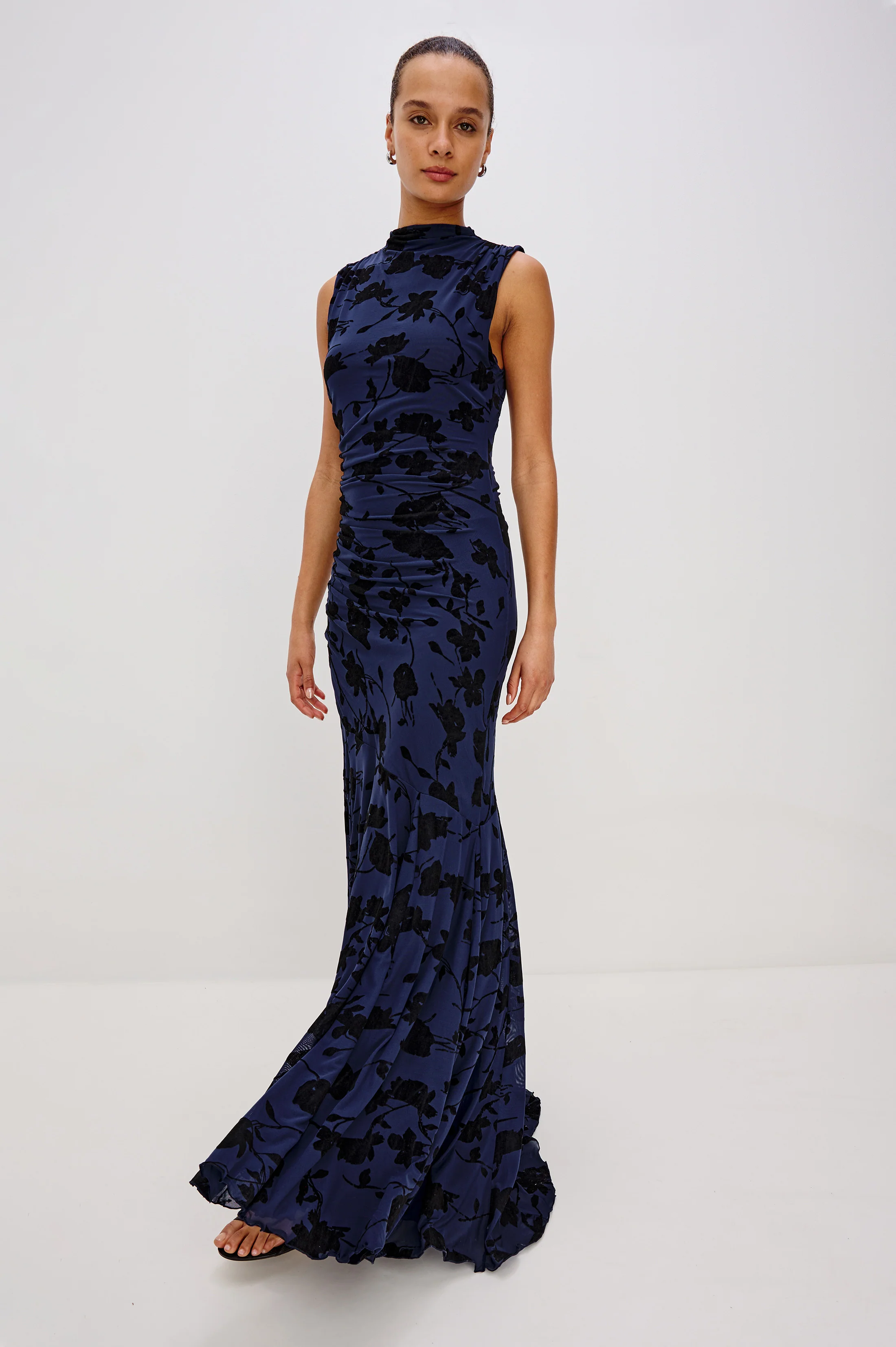 COSMOS DRESS - NAVY TOSSED ROSES