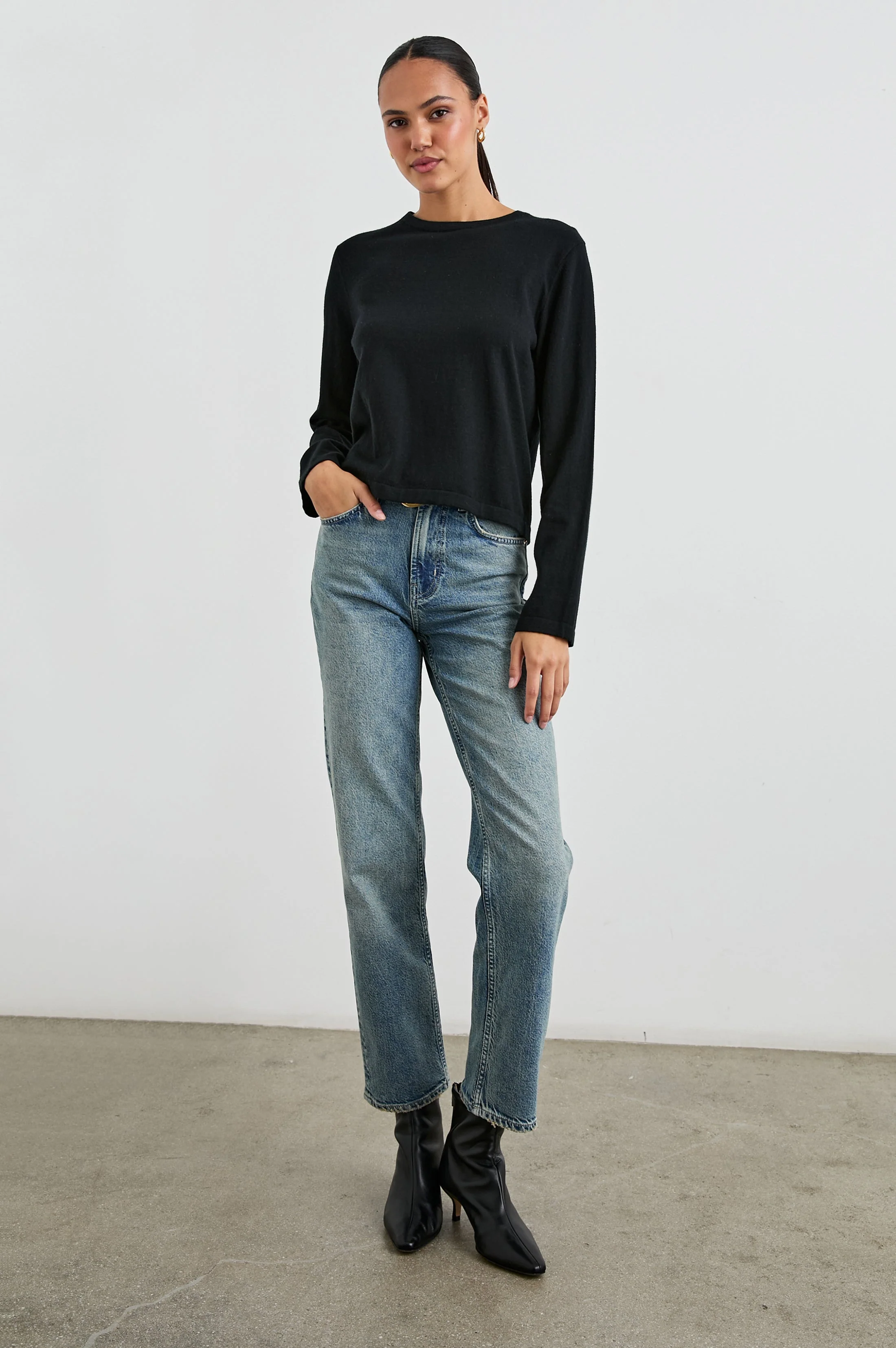 COTTON CASHMERE LONG SLEEVE T-SHIRT - BLACK - Image 3