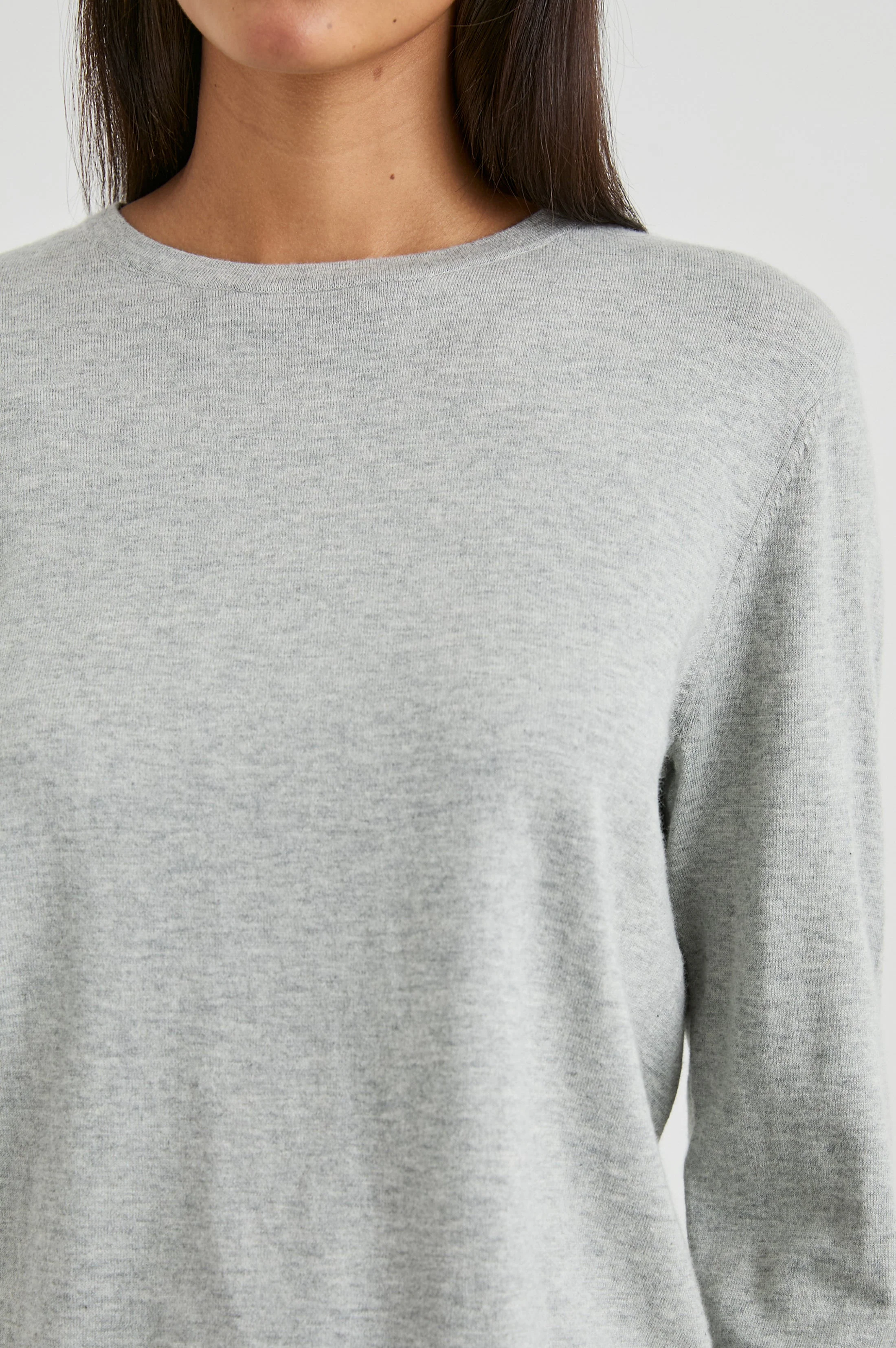 COTTON CASHMERE LONG SLEEVE T-SHIRT - HEATHER GREY - Image 2