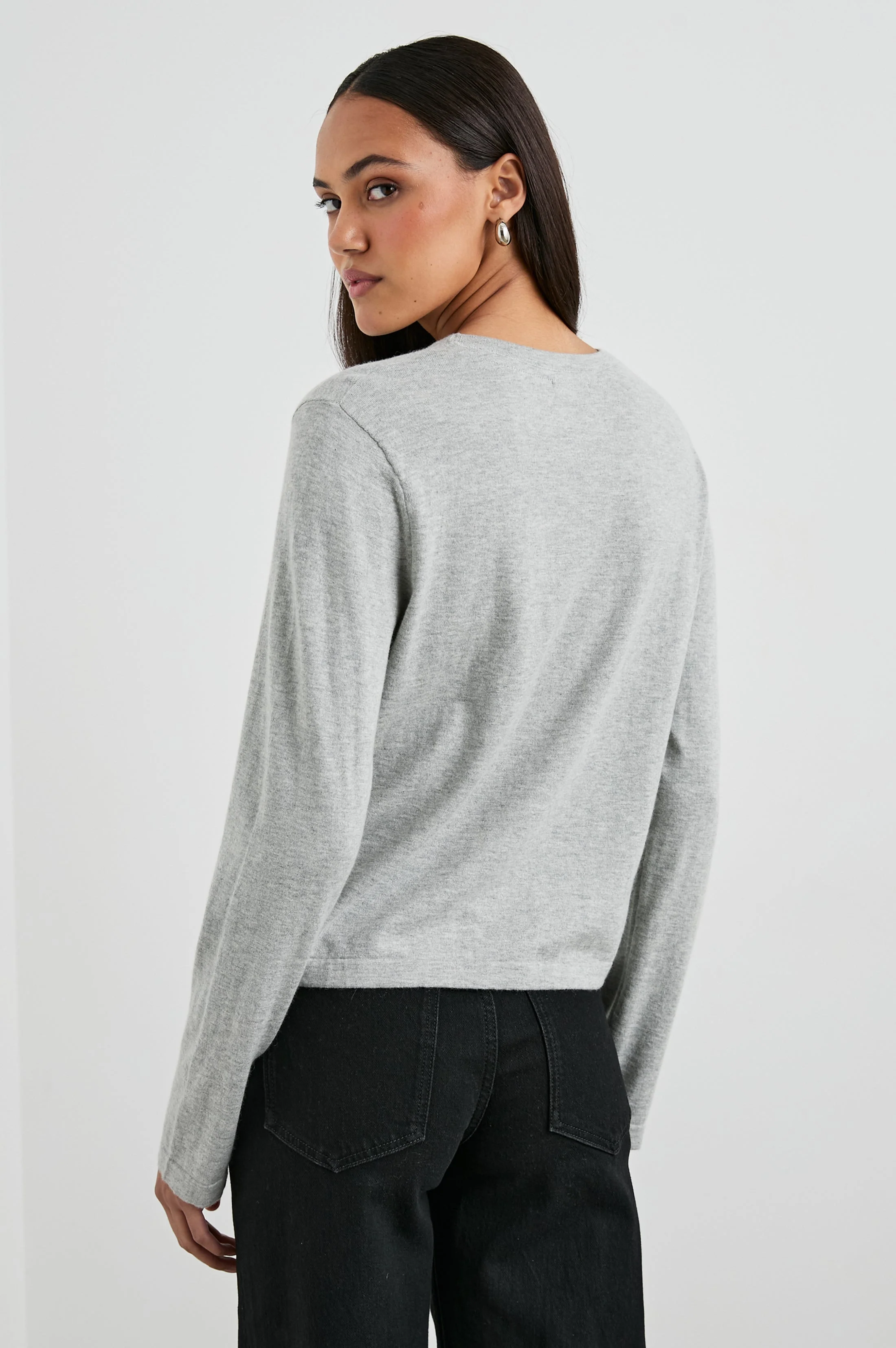 COTTON CASHMERE LONG SLEEVE T-SHIRT - HEATHER GREY - Image 5