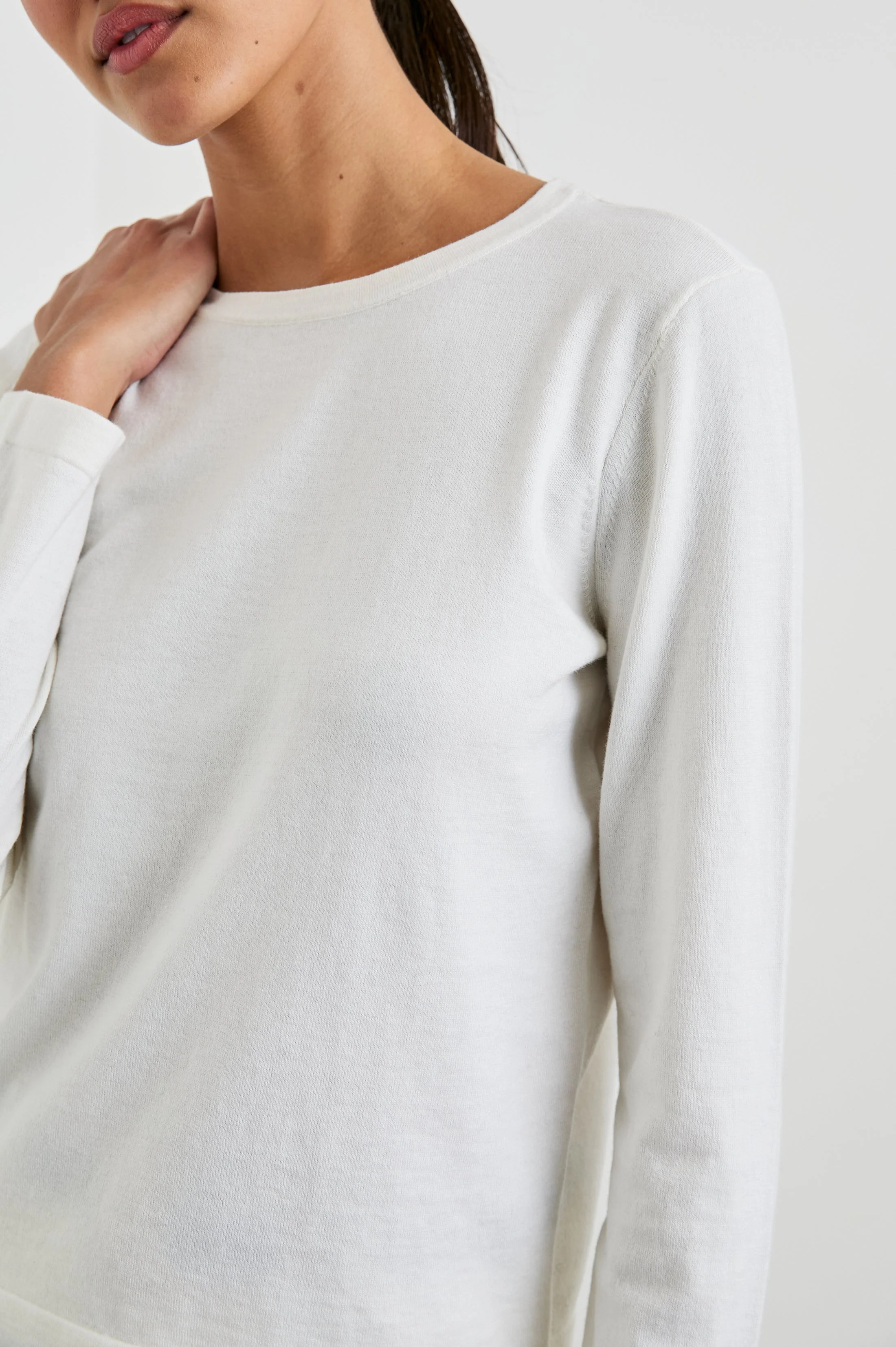 COTTON CASHMERE LONG SLEEVE T-SHIRT - WHITE - Image 2