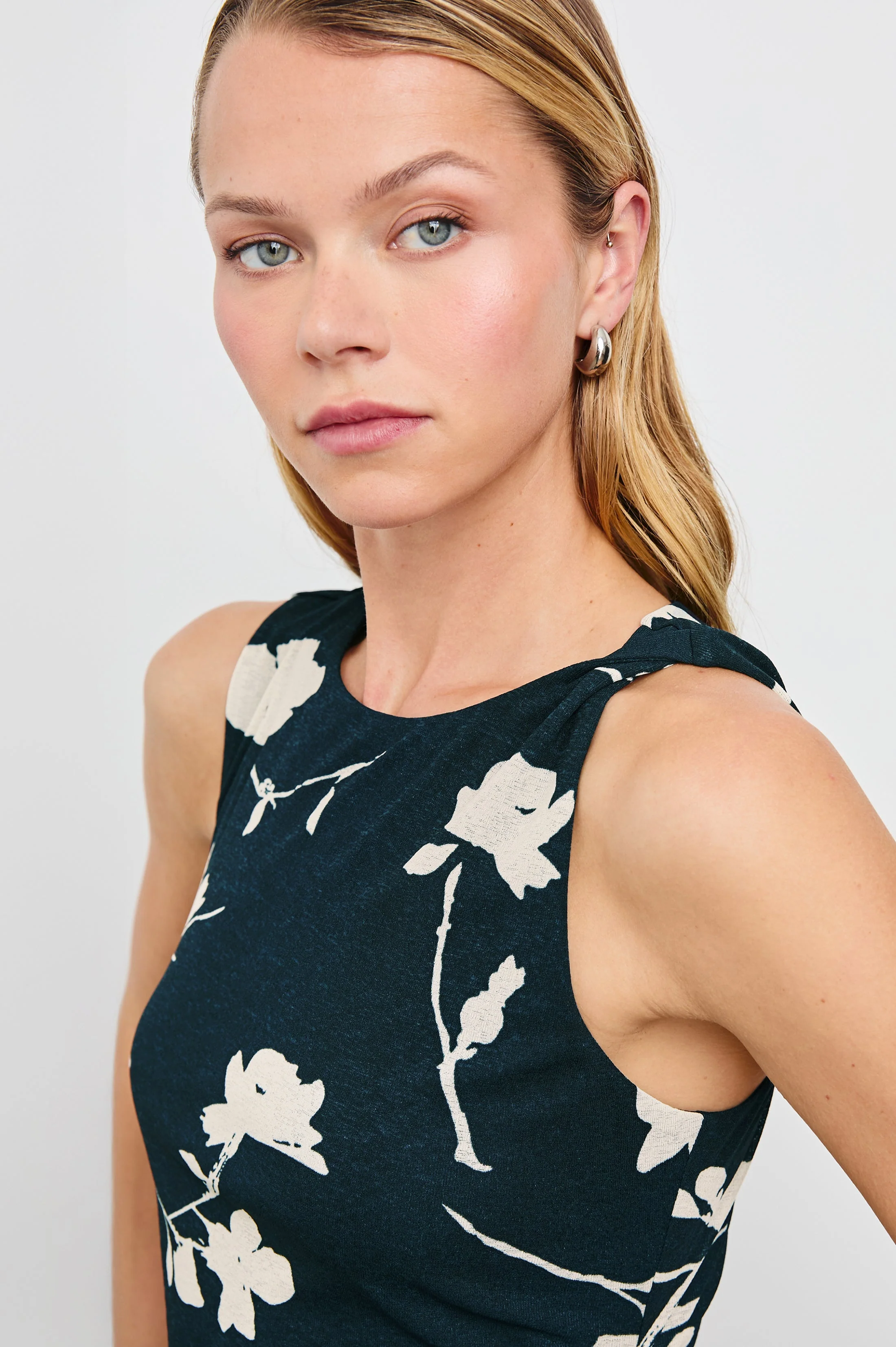 DAIJA DRESS - MIDNIGHT ROSES - Image 7
