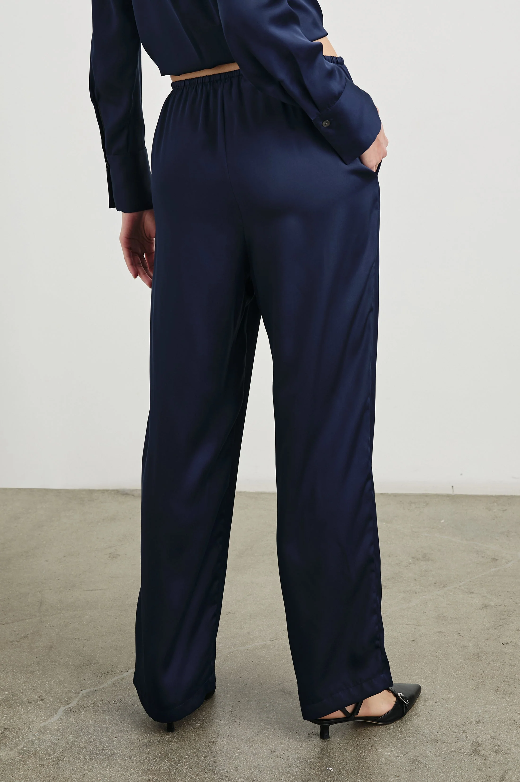 DAMANI PANT - NAVY - Image 2