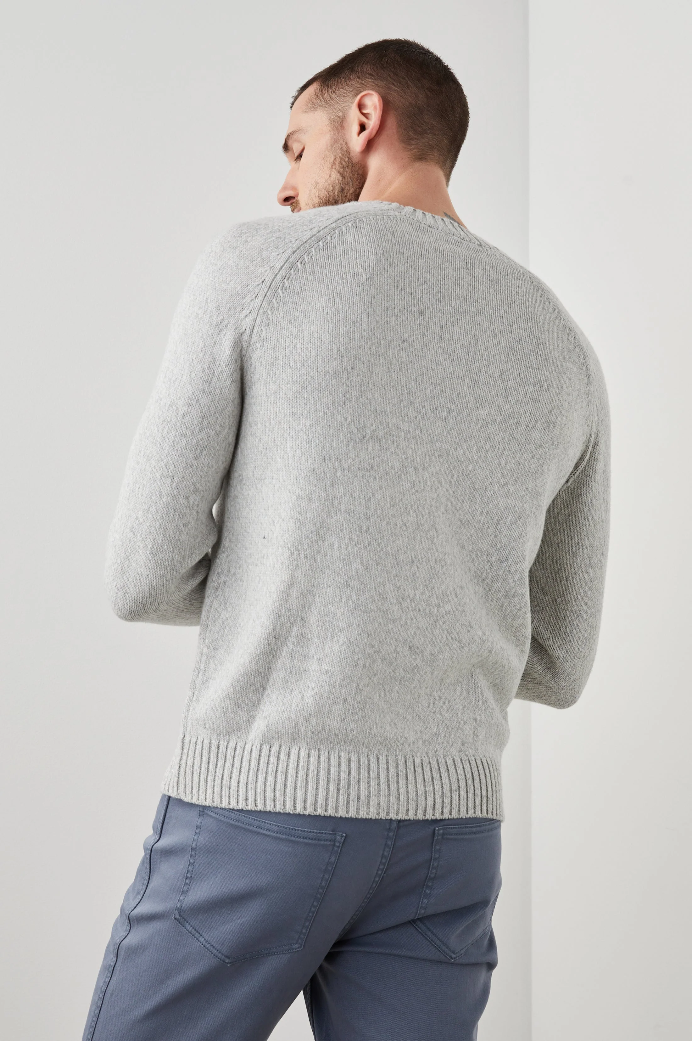 DONOVAN SWEATER - GRAVEL - Image 6