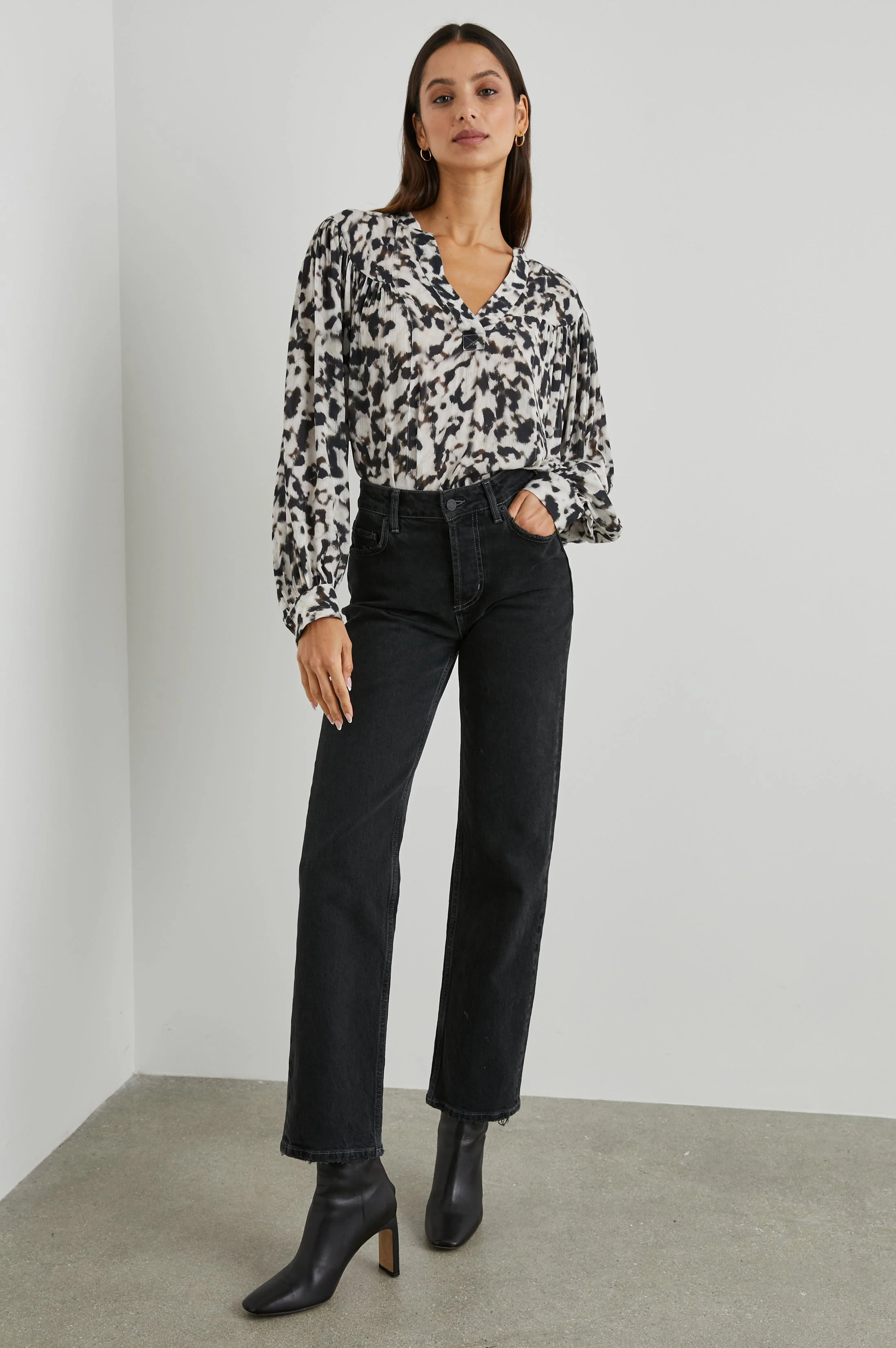 FABLE TOP - BLURRED CHEETAH - Image 3
