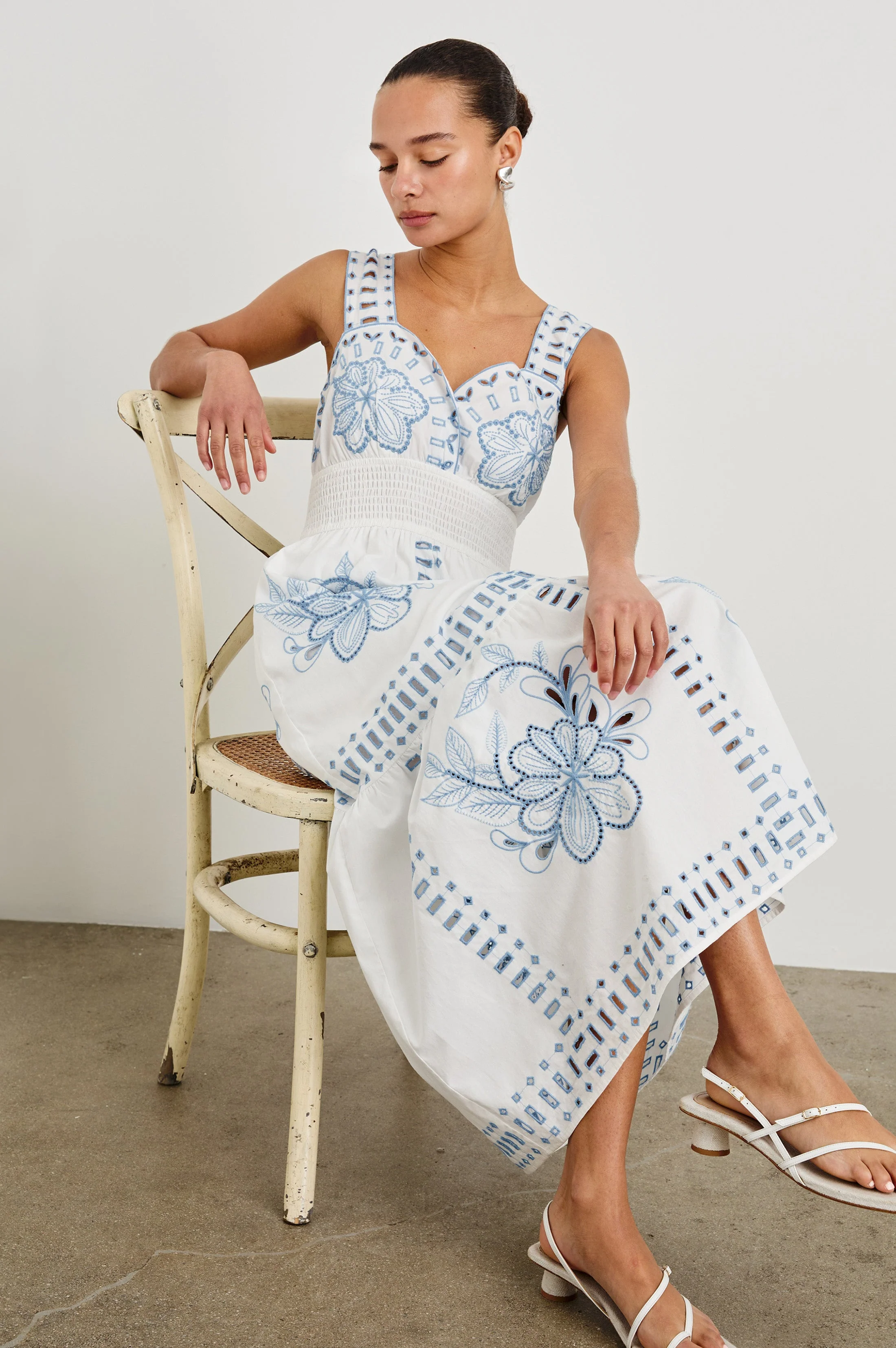 FAWN DRESS - WHITE BLUE EMBROIDERY