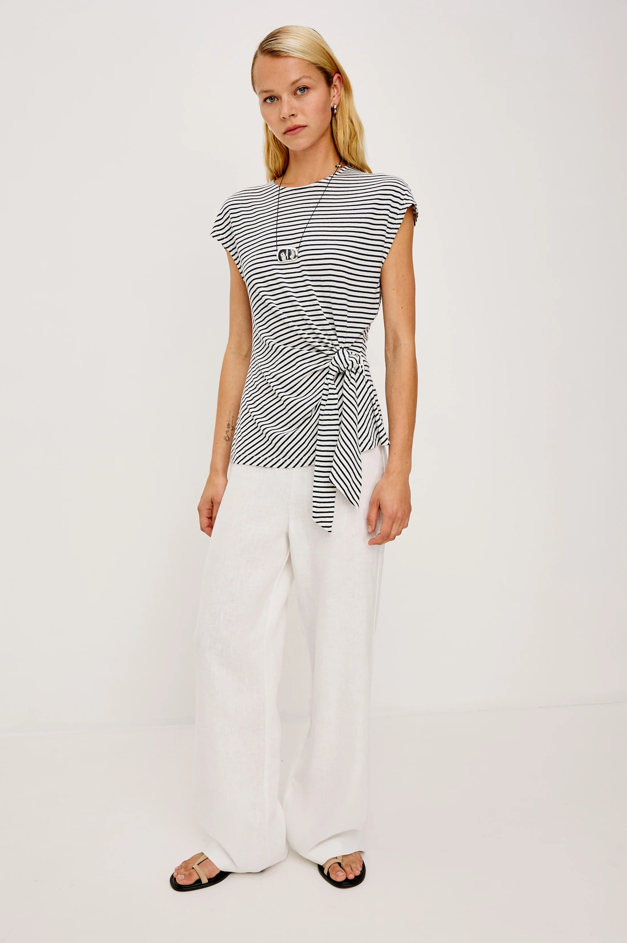 GABBIE TOP - IVORY NAVY MICRO STRIPE - Image 4
