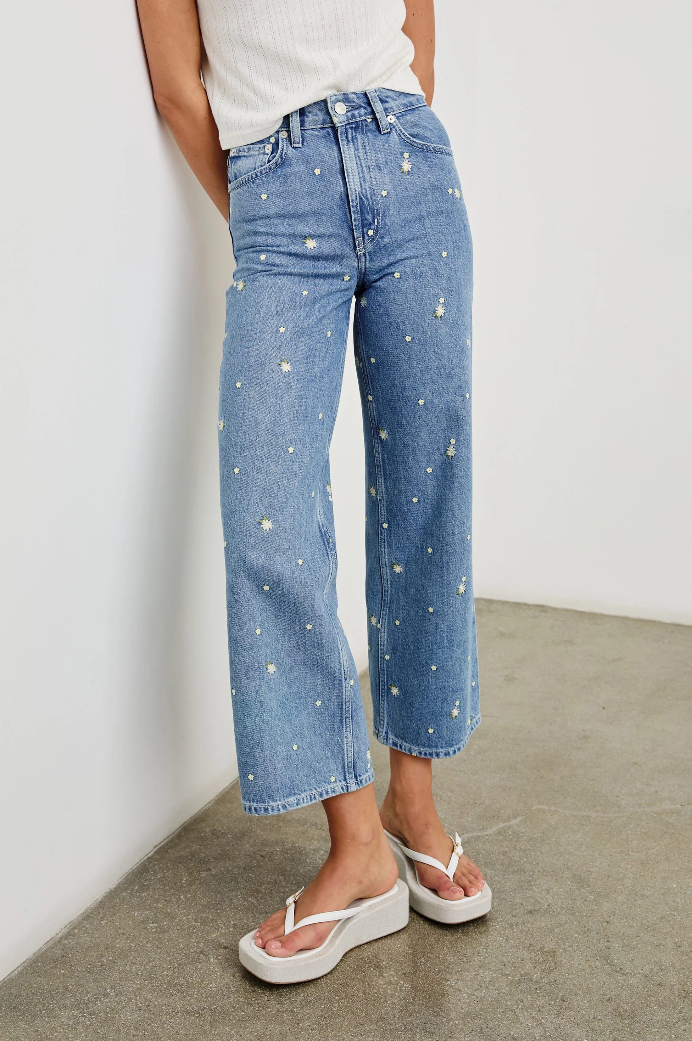 GETTY CROP WIDE LEG - INDIGO FLORAL - Image 4