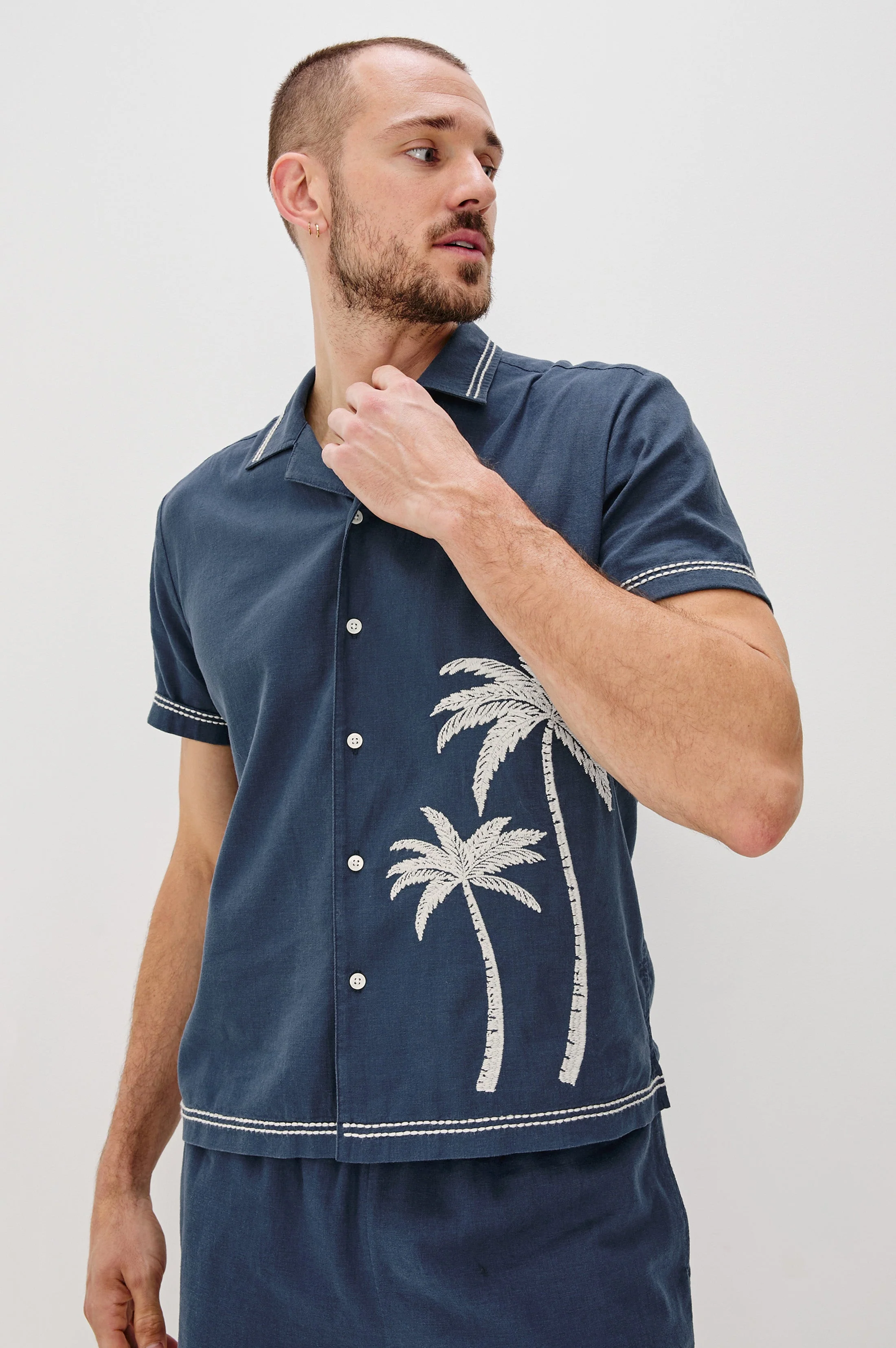GIBSON SHIRT - NAVY WHITE PALM - Image 2