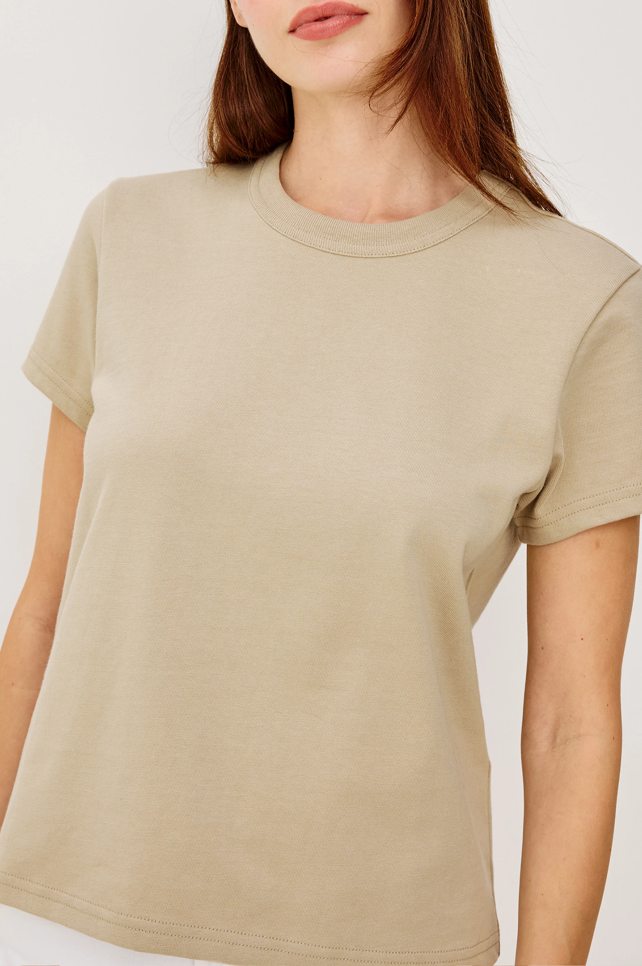 GIRLFRIEND T-SHIRT - DUNE - Image 2