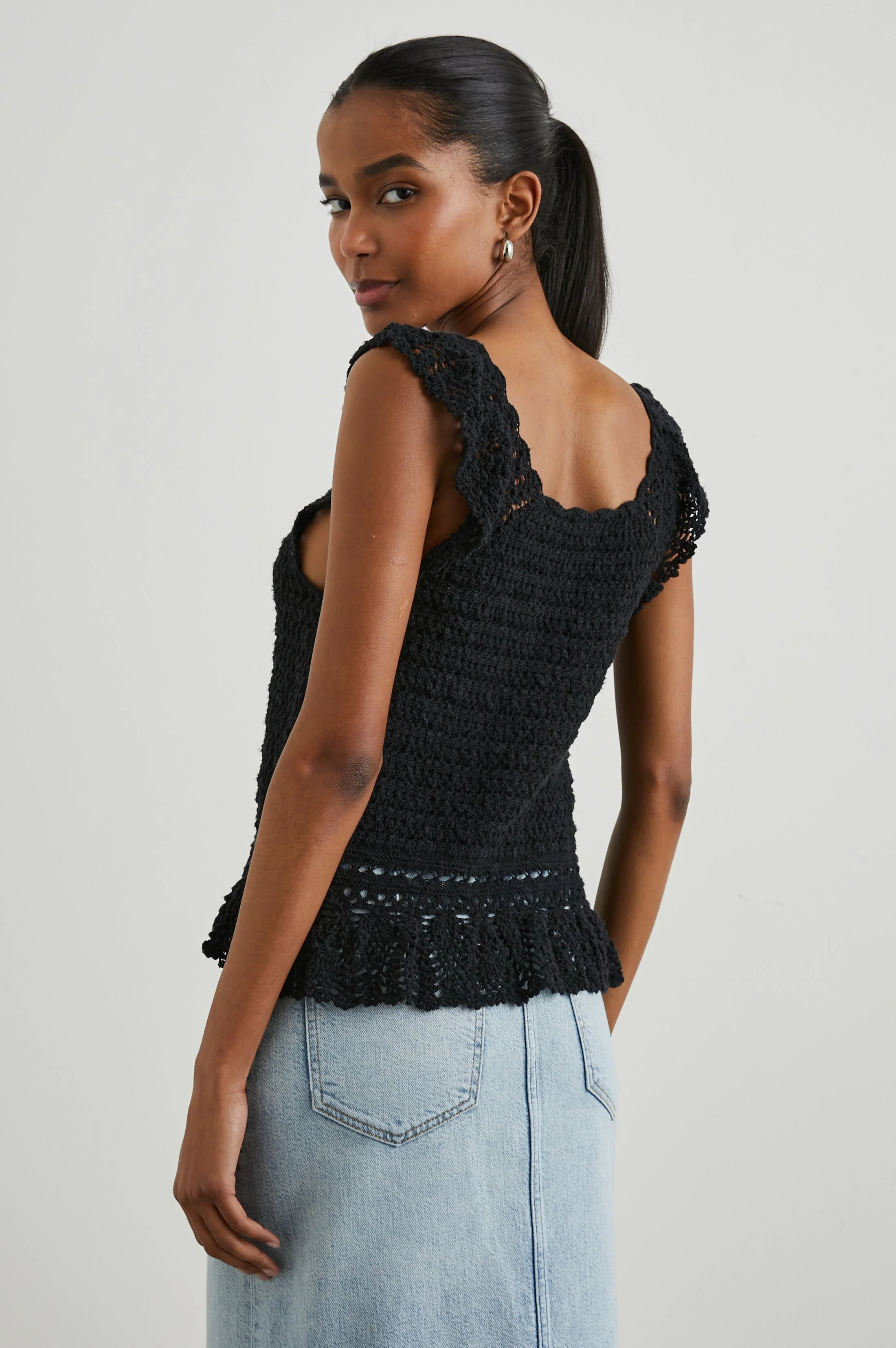 HATTIE TOP - BLACK - Image 4
