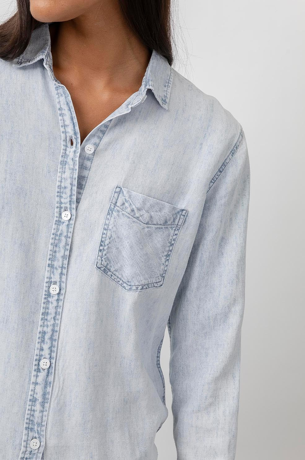 INGRID RAW HEM SHIRT - LIGHT ACID WASH - Image 2