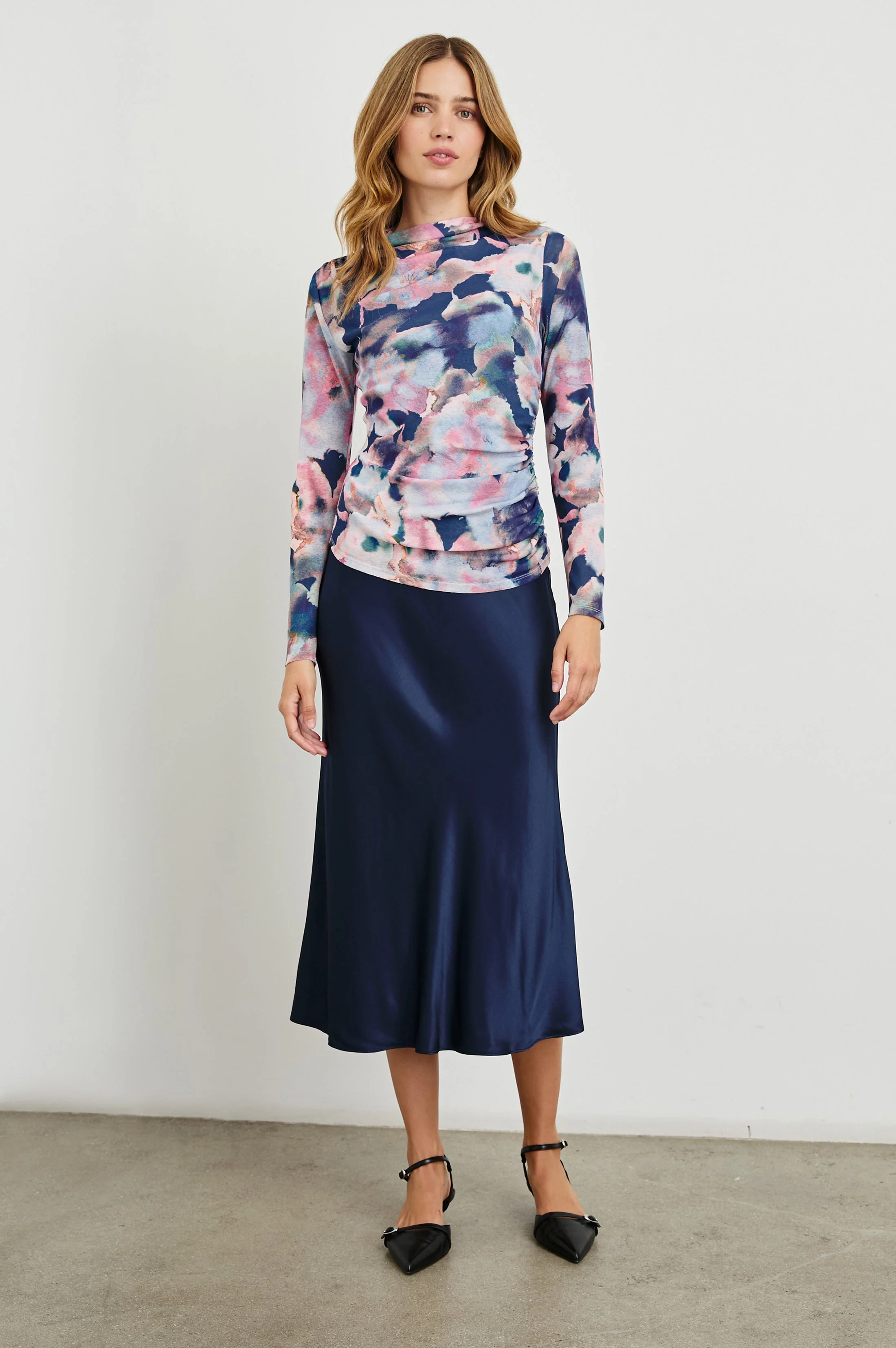 JOELLE TOP - MIDNIGHT VERBENA - Image 3