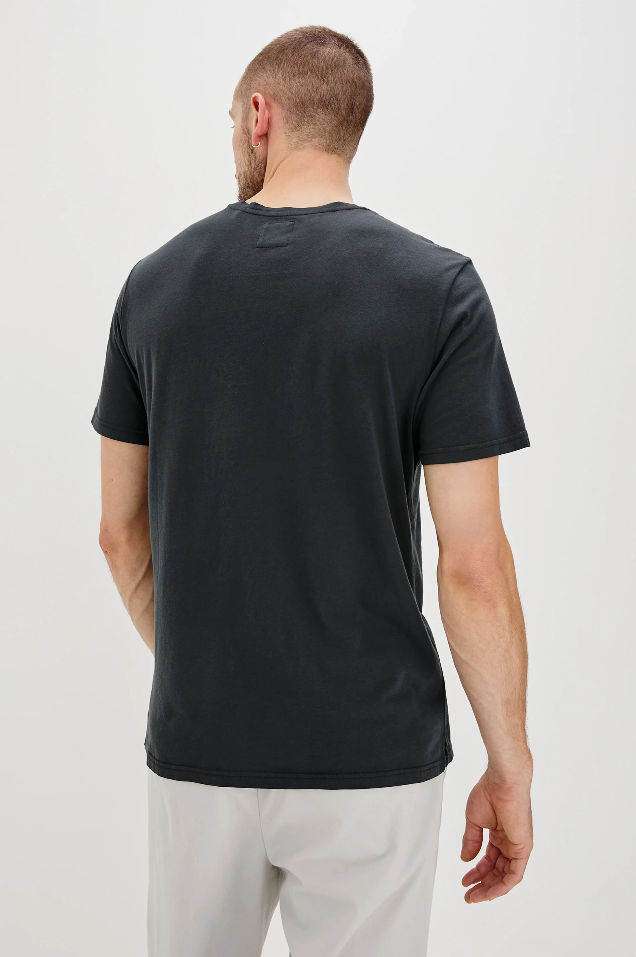 JOHNNY T-SHIRT - CARBON - Image 4