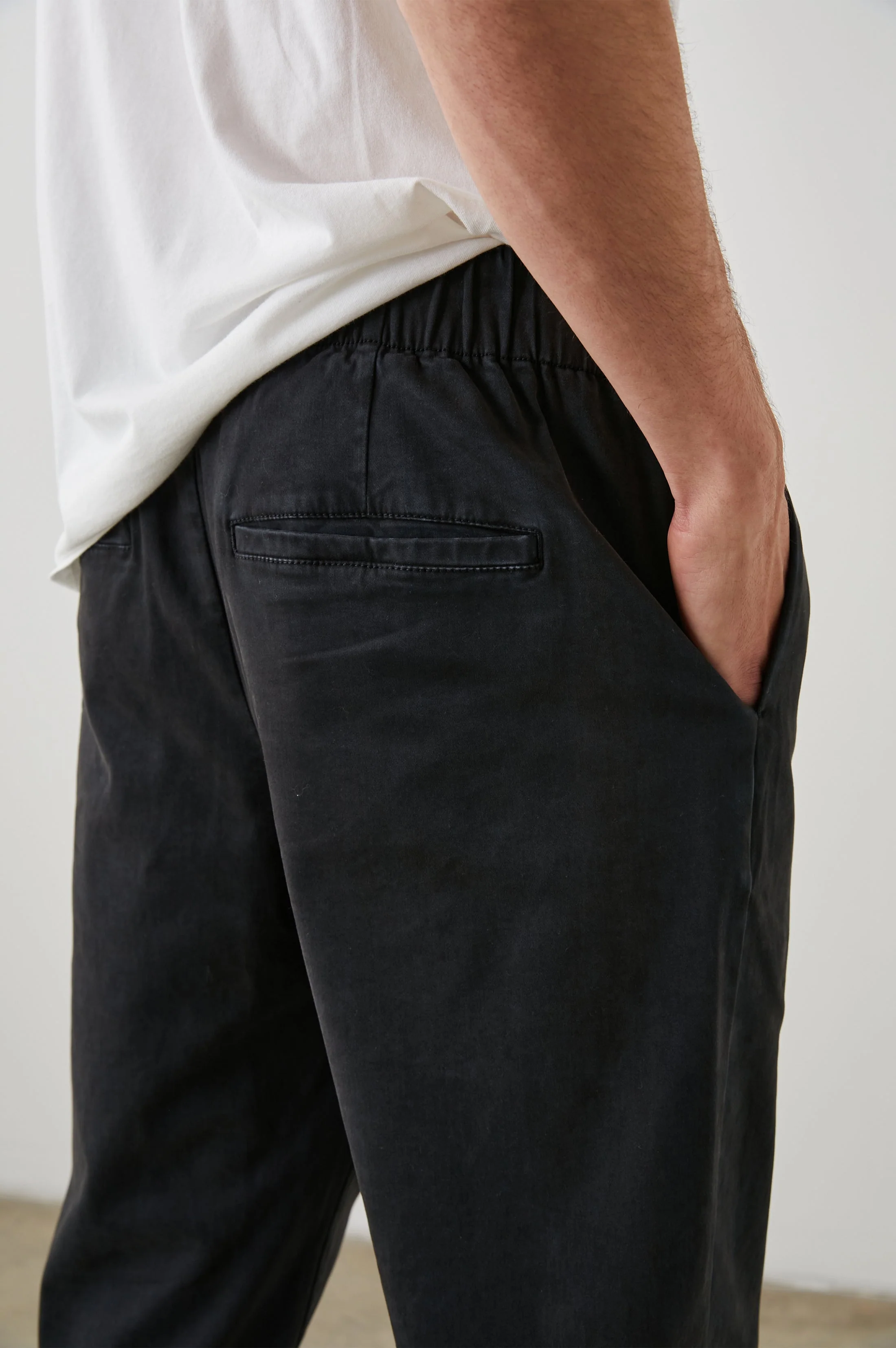 JULIAN PANT - WASHED BLACK - Image 2