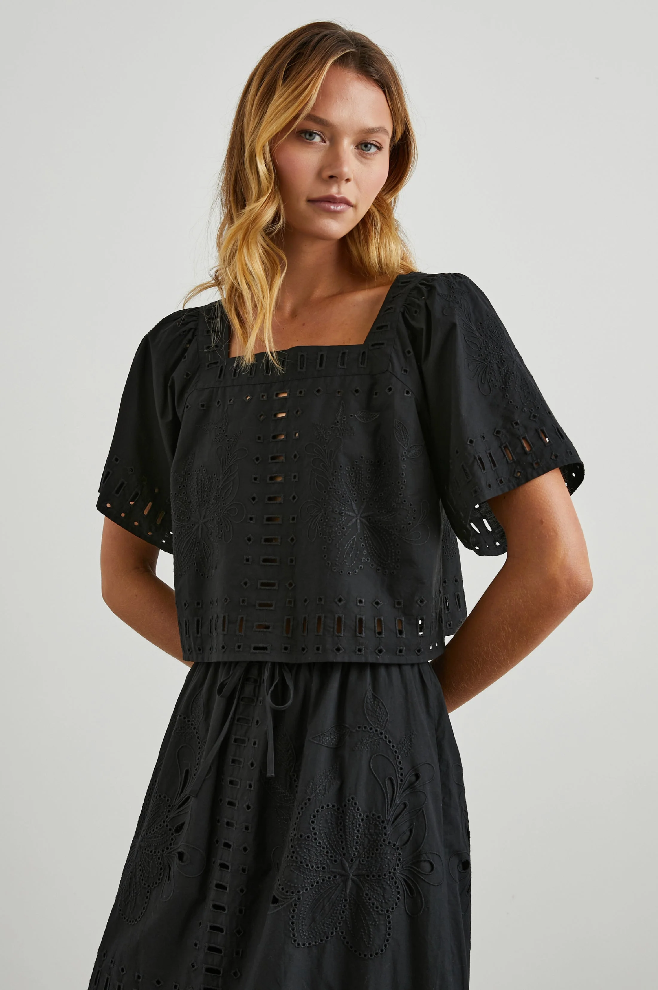 LAINE TOP - Black