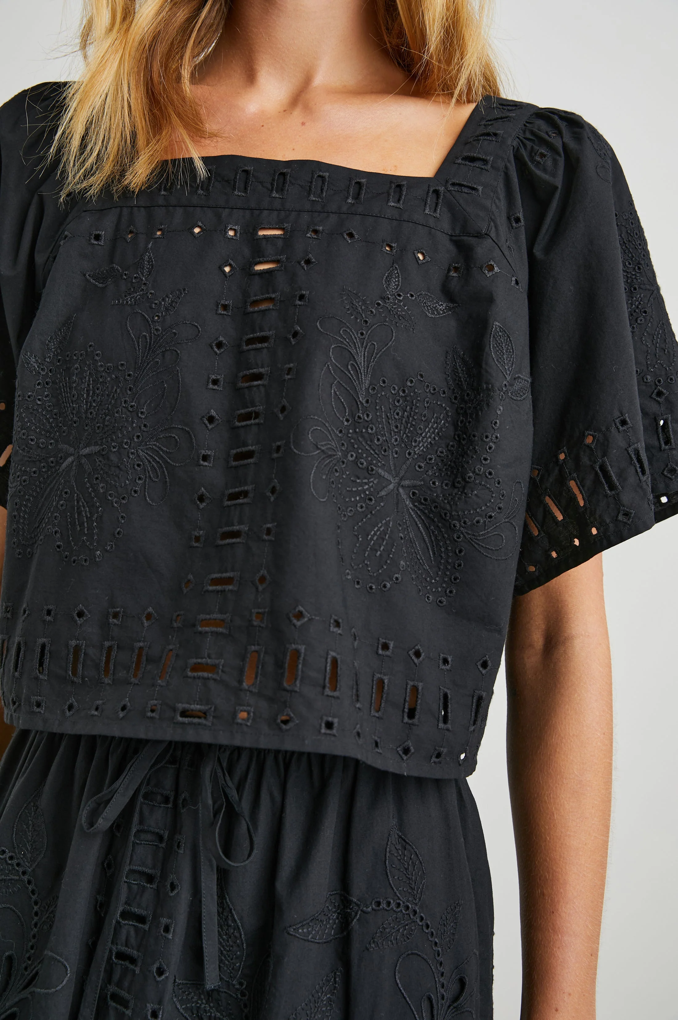 LAINE TOP - Black - Image 2