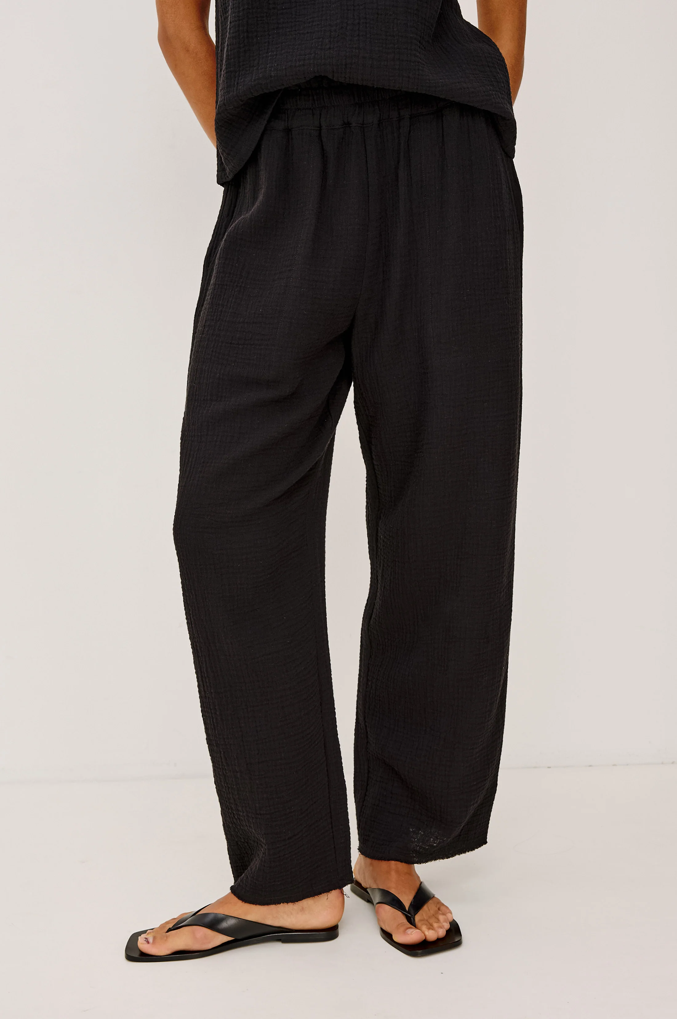 LEON CROP PANT - BLACK GAUZE - Image 4