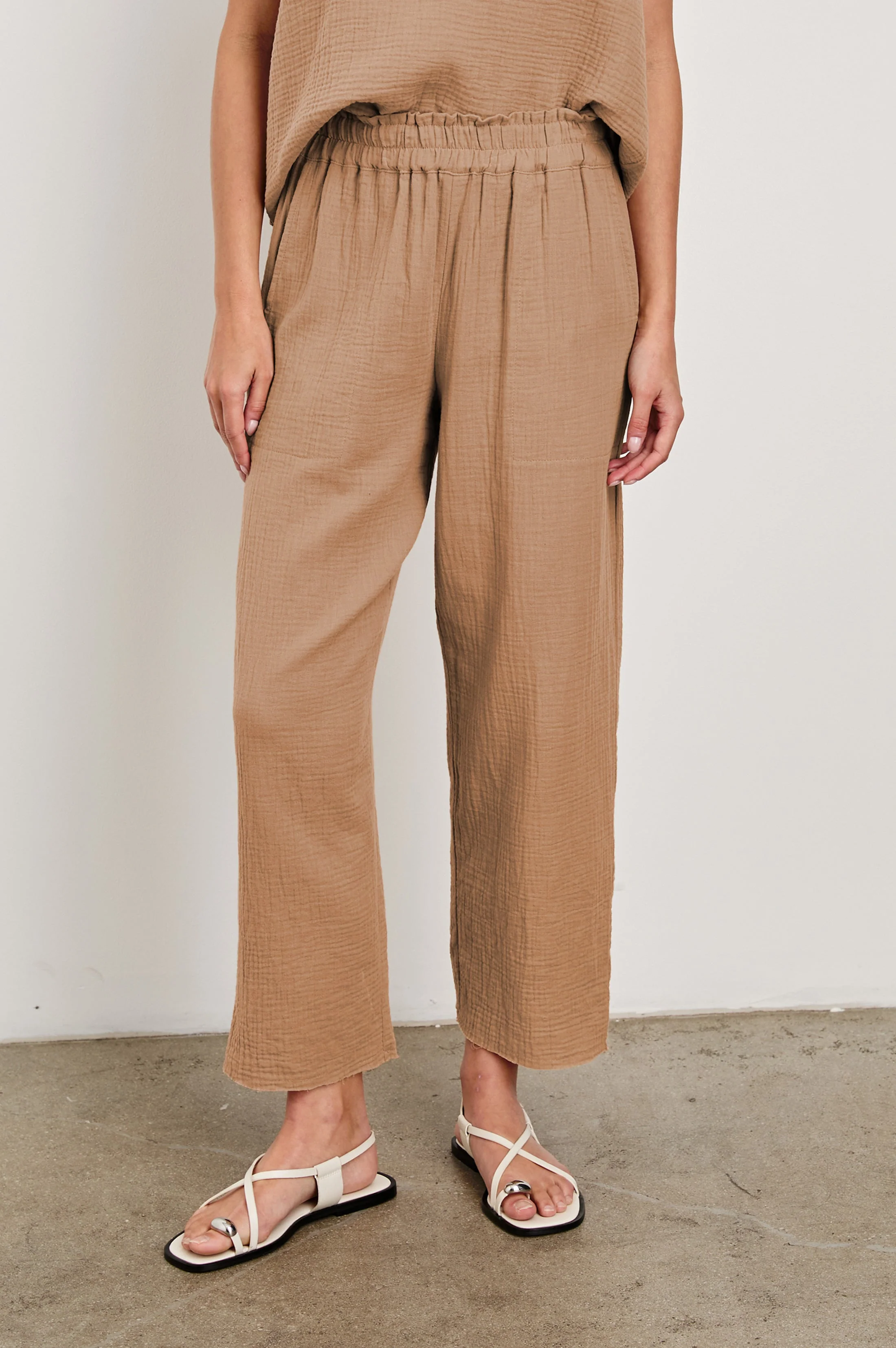 LEON CROP PANT - TAUPE