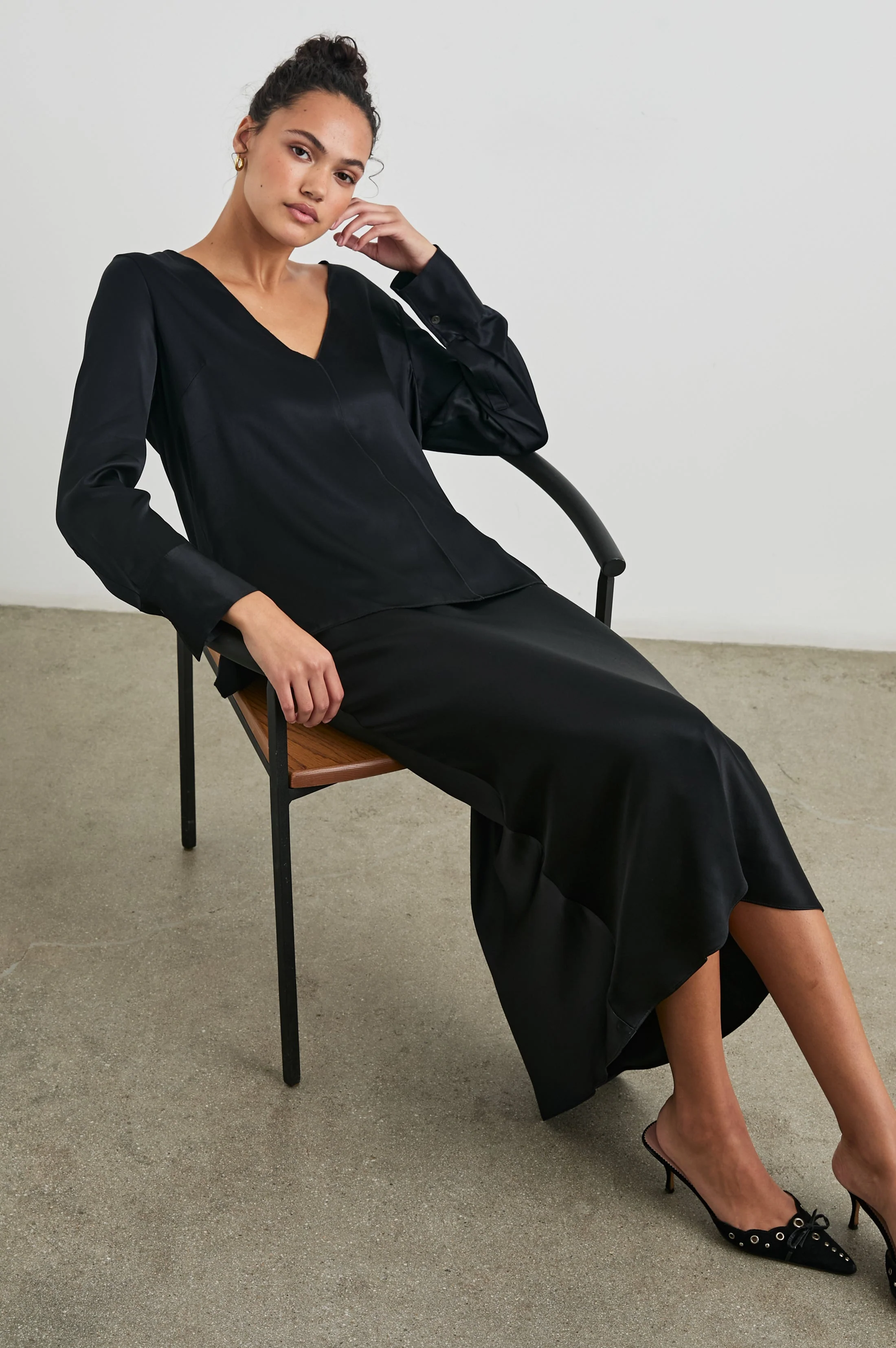 LILIANA TOP - BLACK