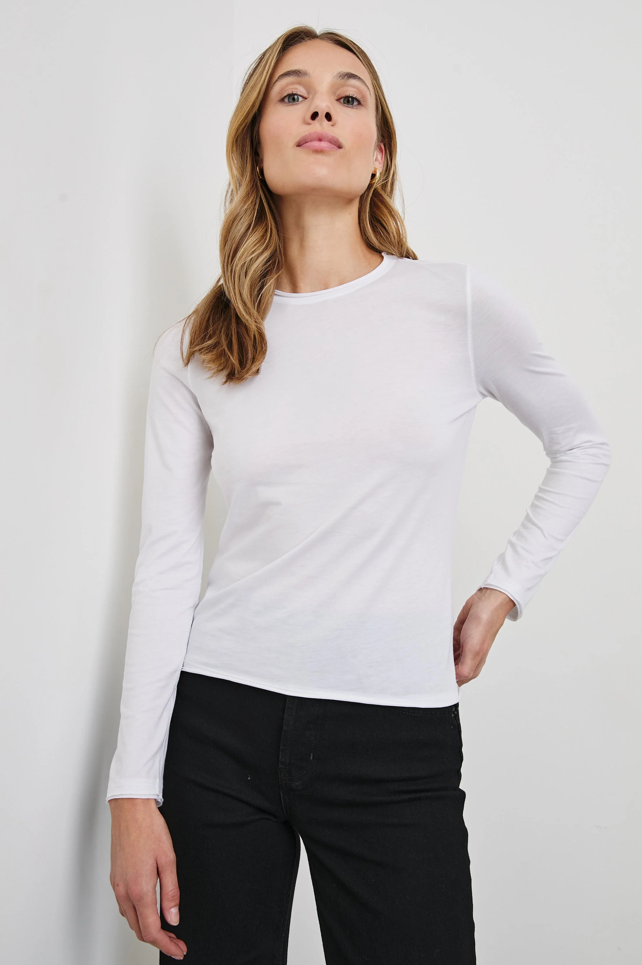 LONG SLEEVE CREW NECK T-SHIRT - WHITE - Image 4