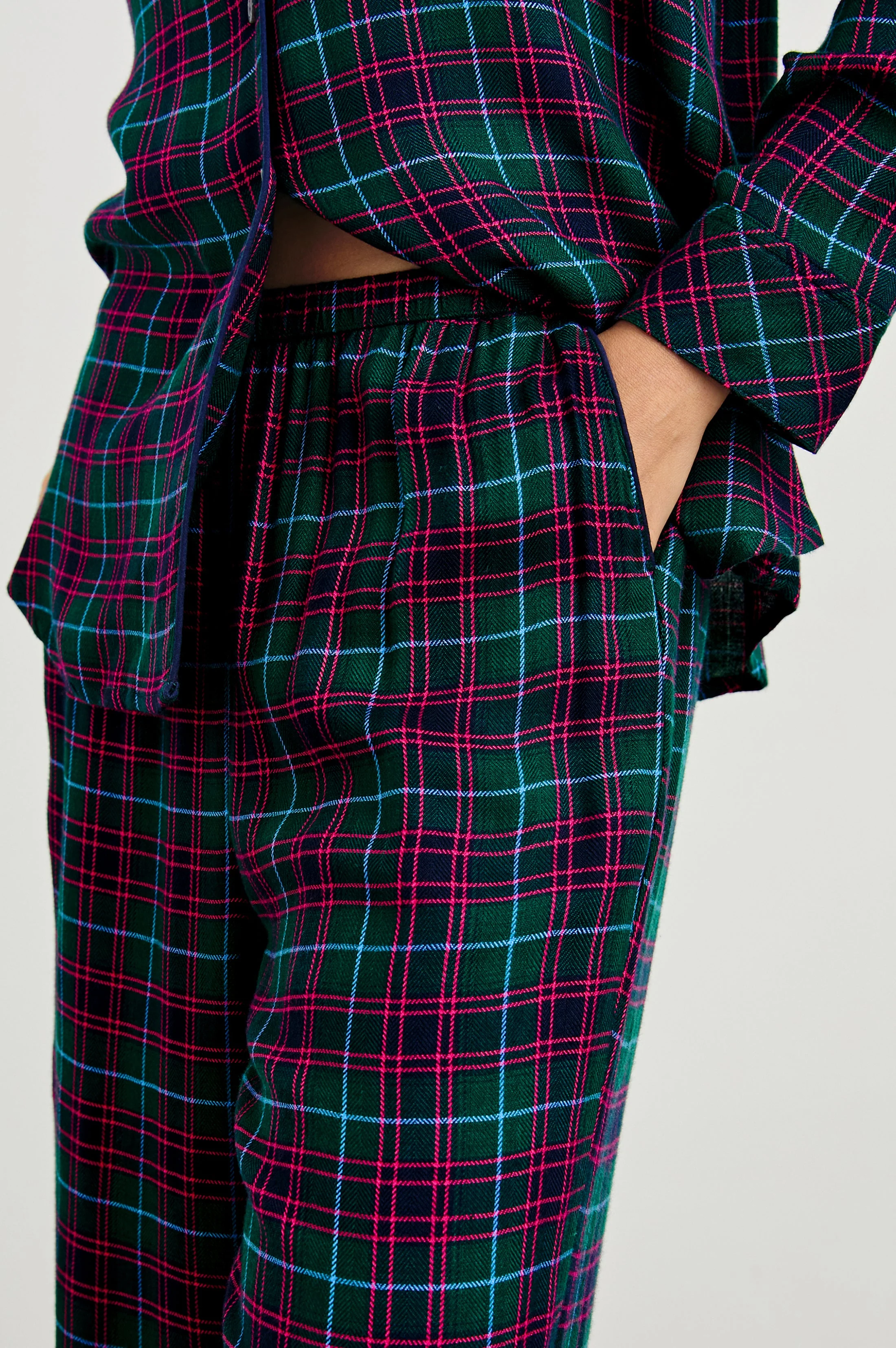 LUNA PAJAMA SET - EVERGREEN FUCHSIA ICE - Image 2