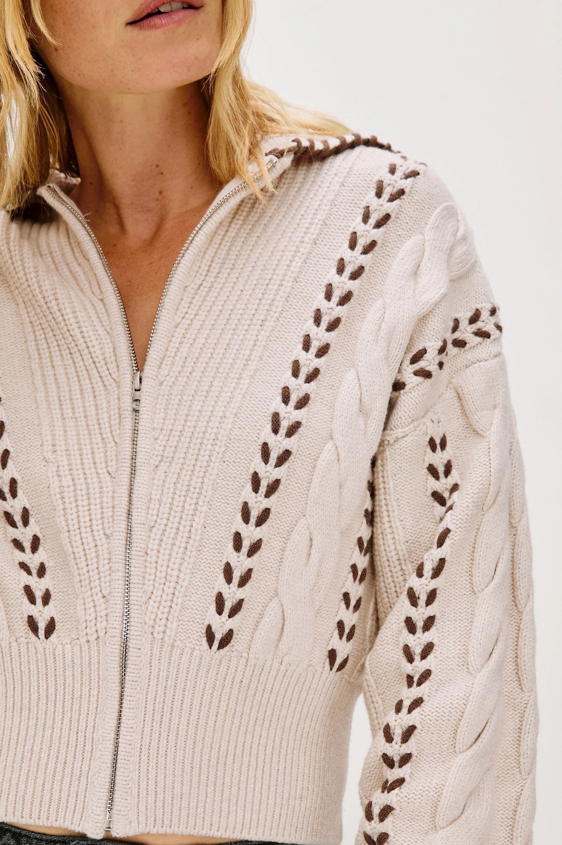 LUNE SWEATER - OATMEAL BROWN WHIP STITCH - Image 2