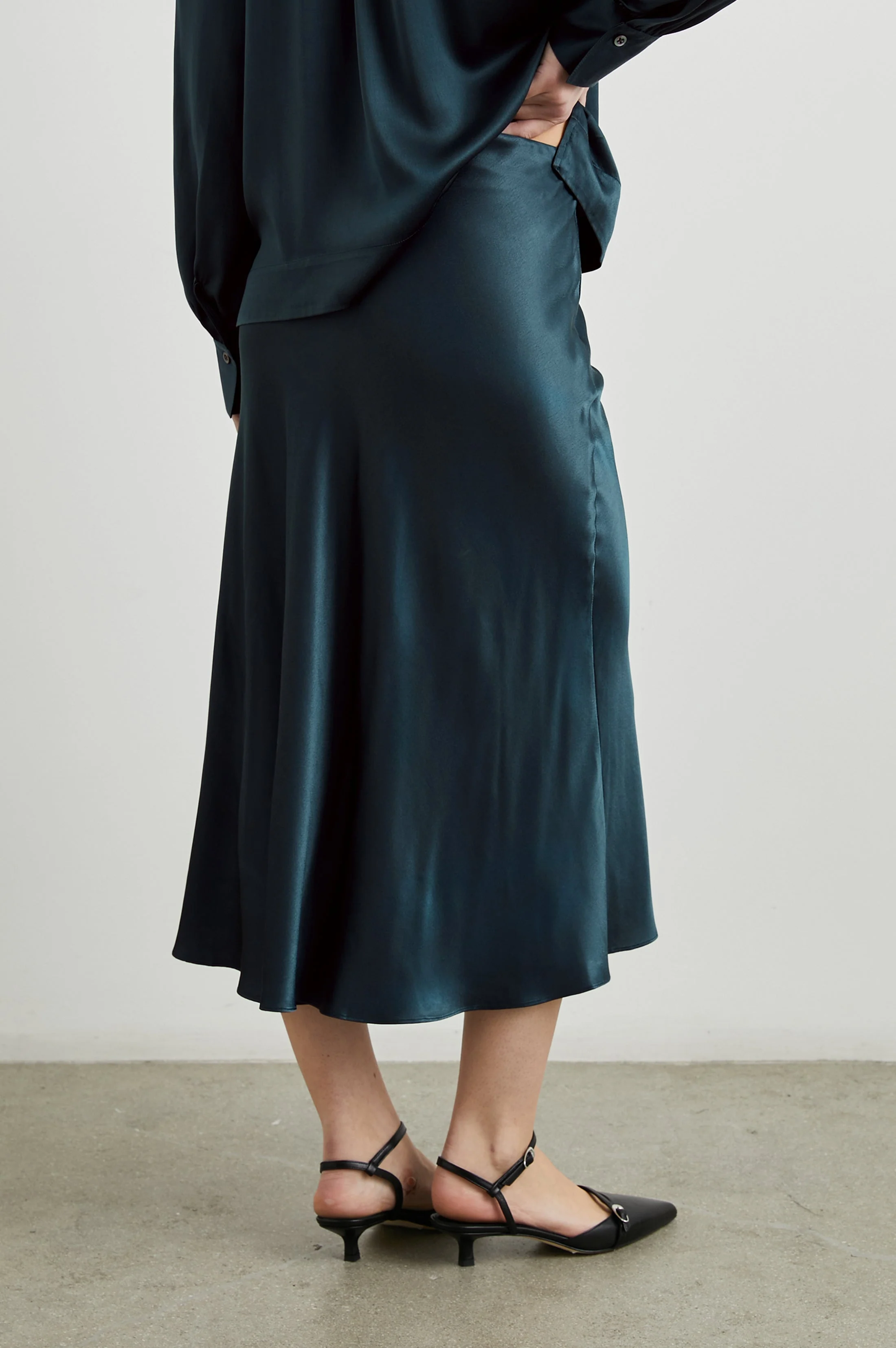 MAYA SKIRT - DEEP SEA - Image 4