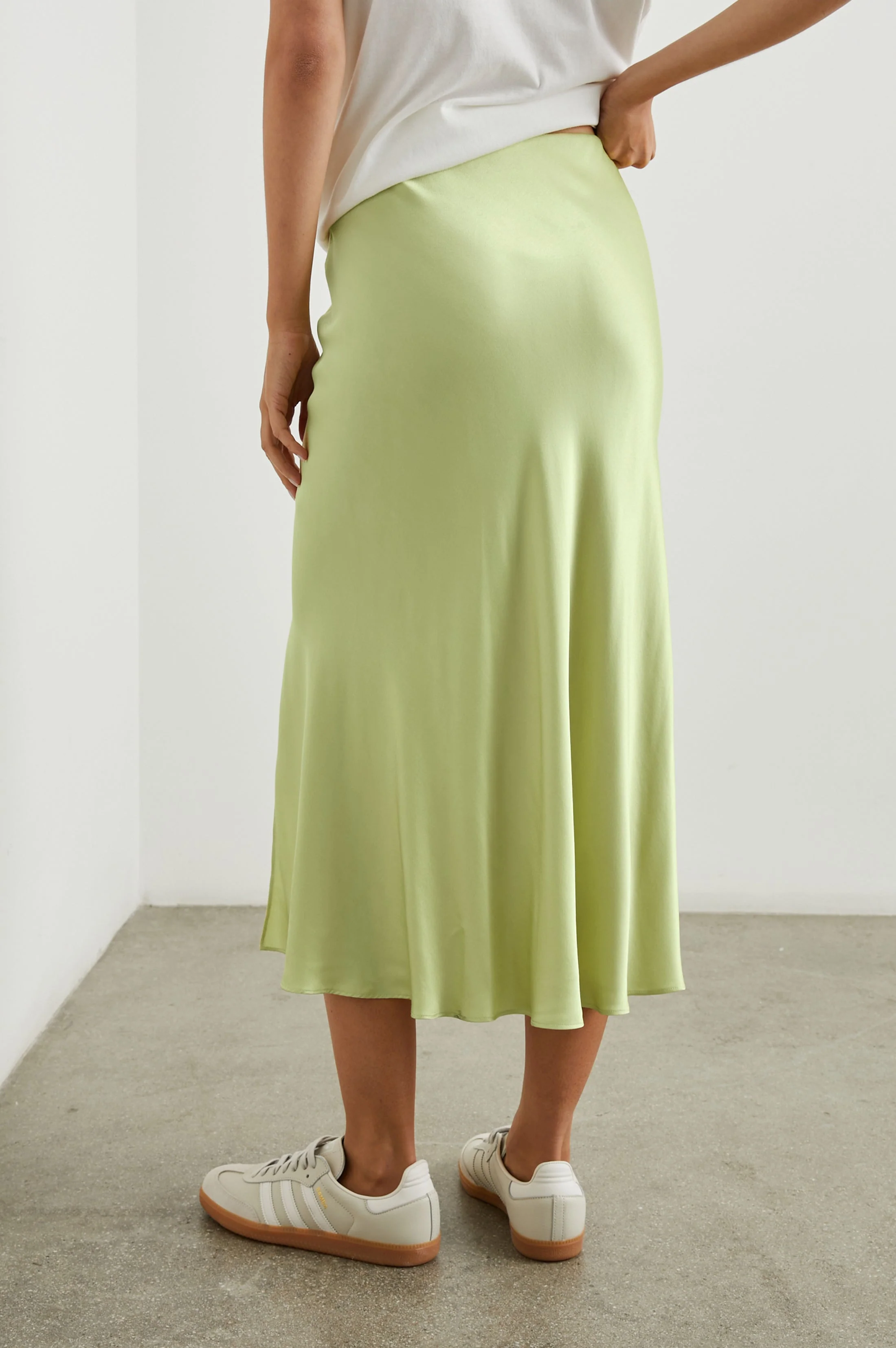MAYA SKIRT - PISTACHIO - Image 4