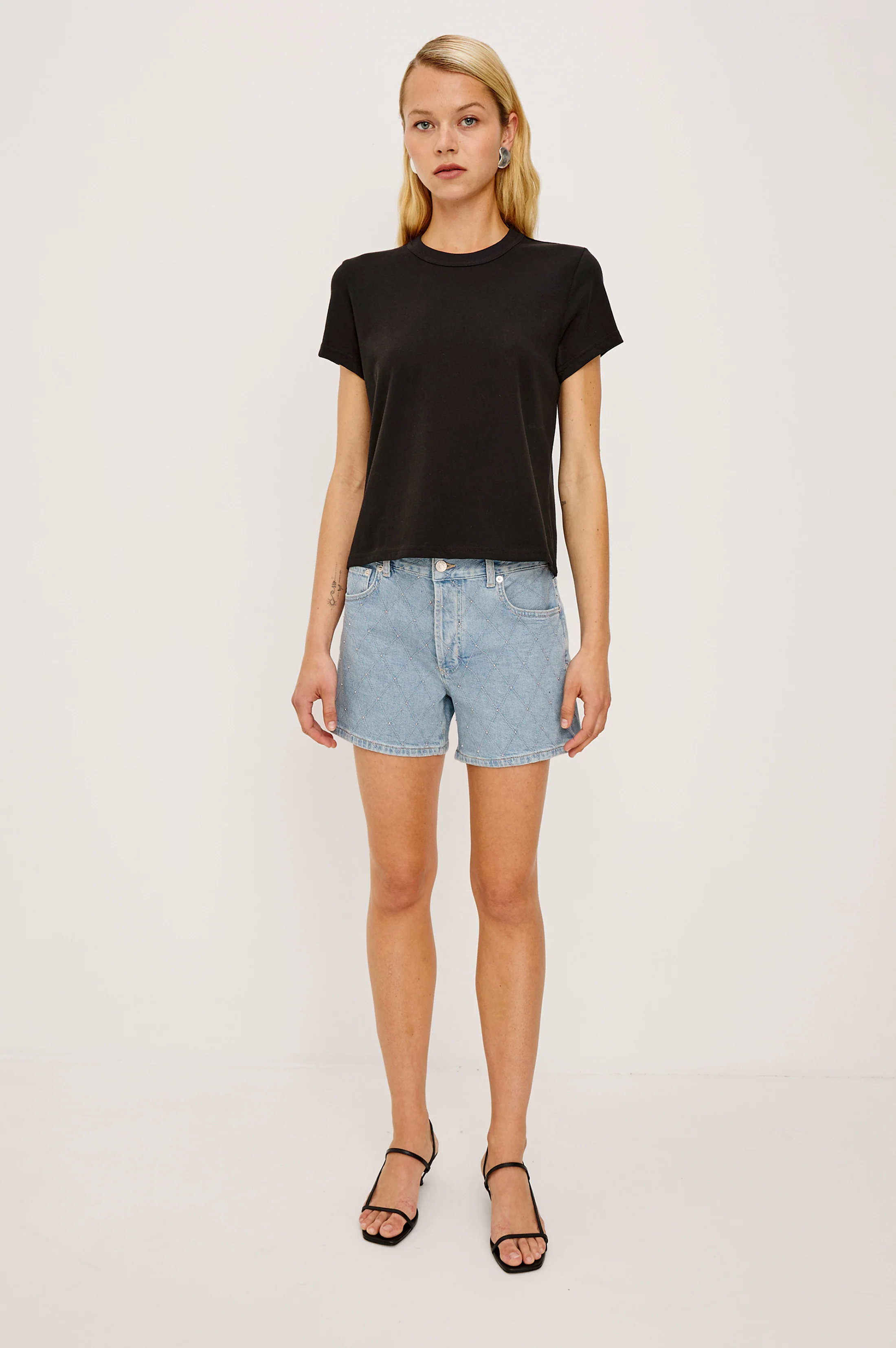 MESA SHORT - QUILTED STUD