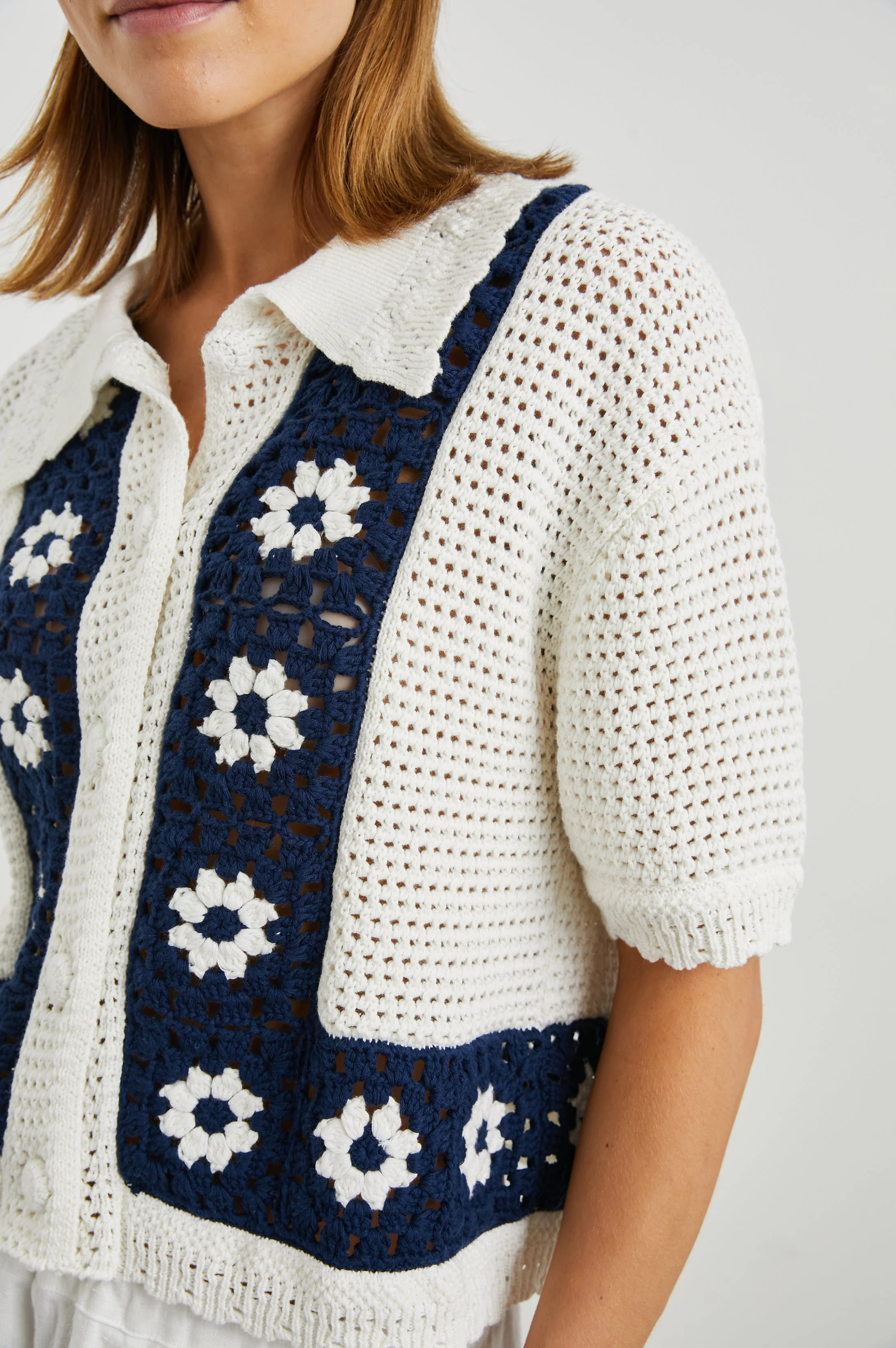 MILAN TOP - NAVY CROCHET DAISIES - Image 2