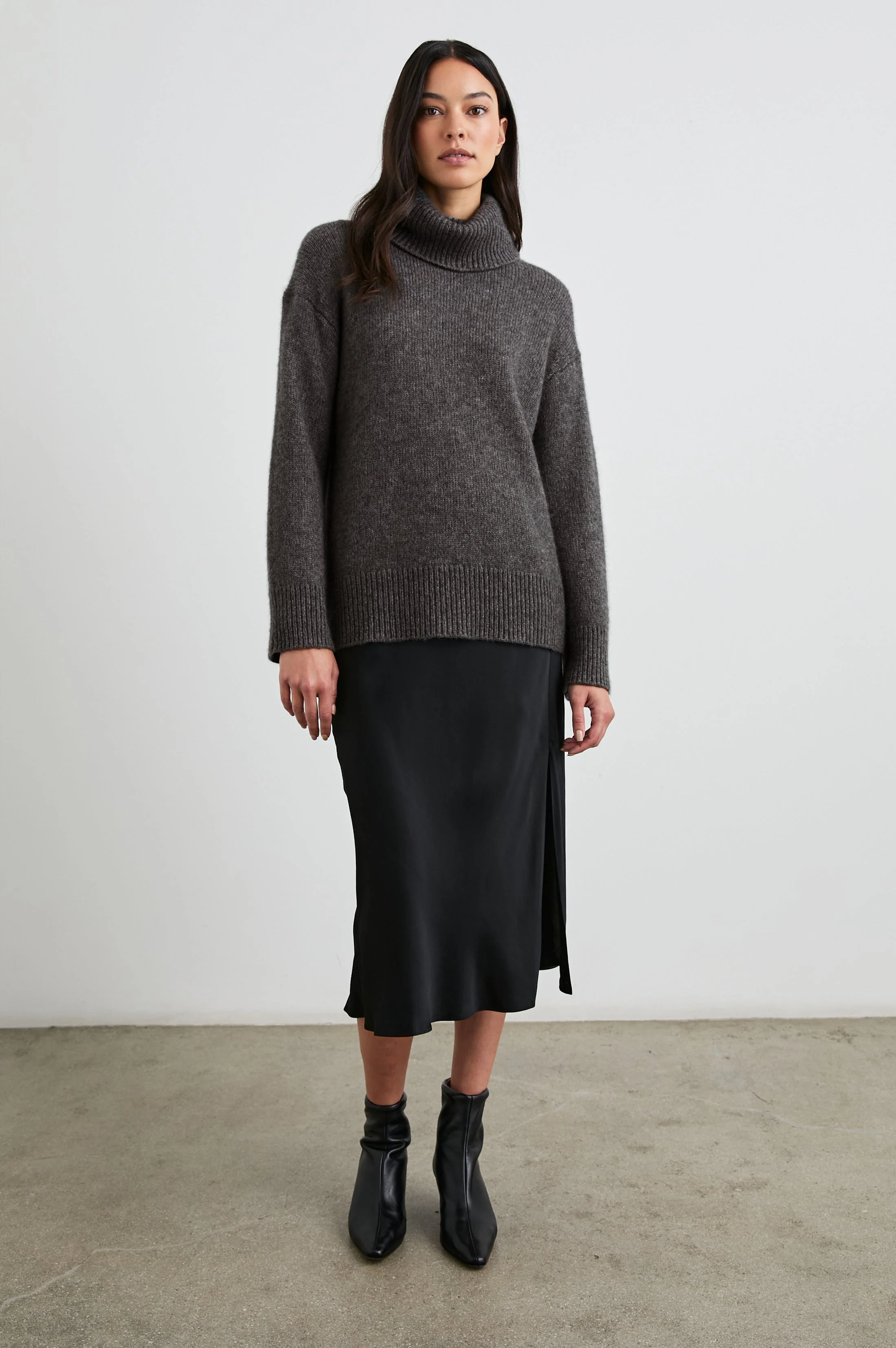 NADINE SWEATER - THUNDER