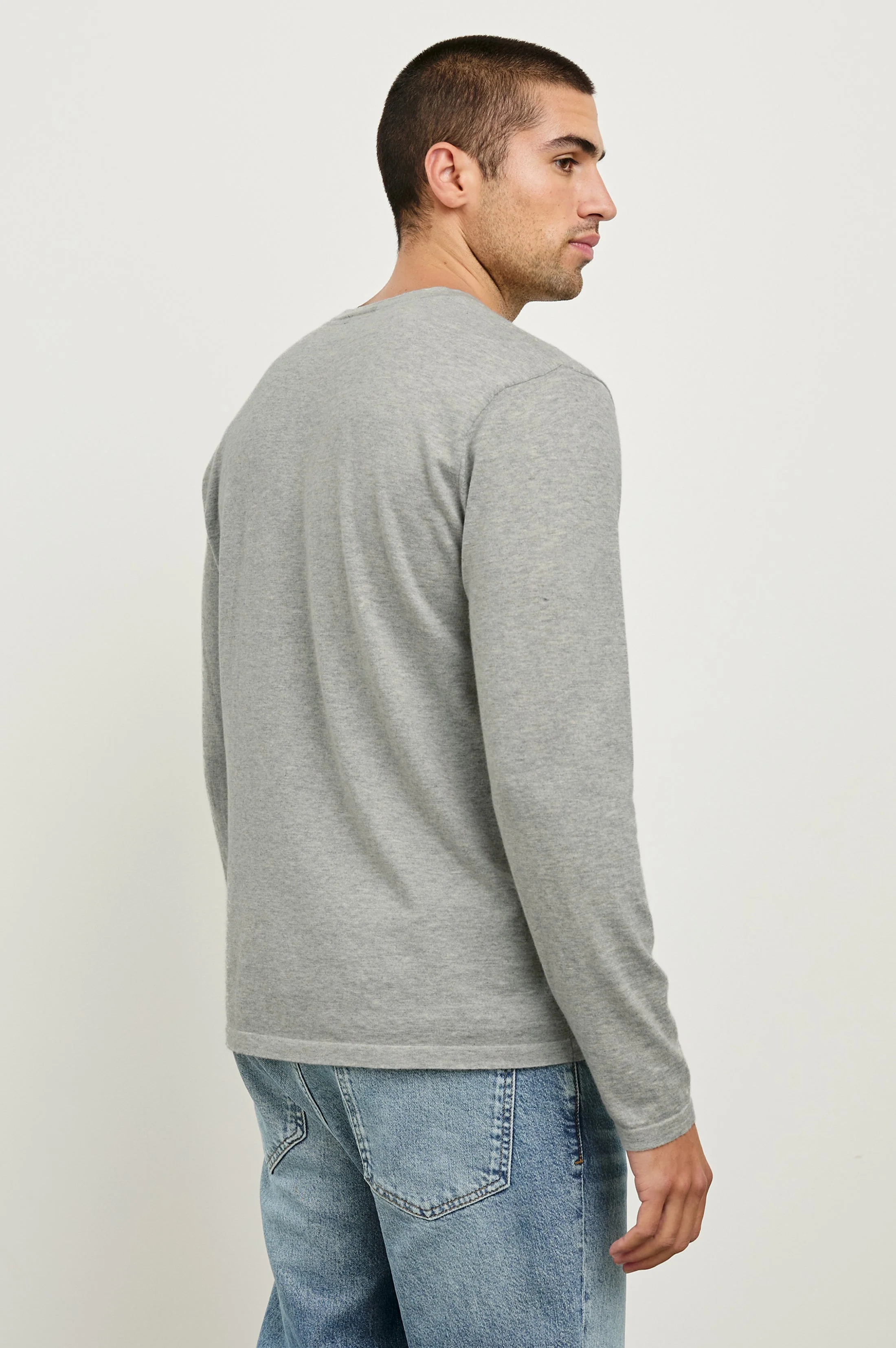 QUENTIN COTTON CASHMERE LONG SLEEVE TEE - HEATHER GREY - Image 4
