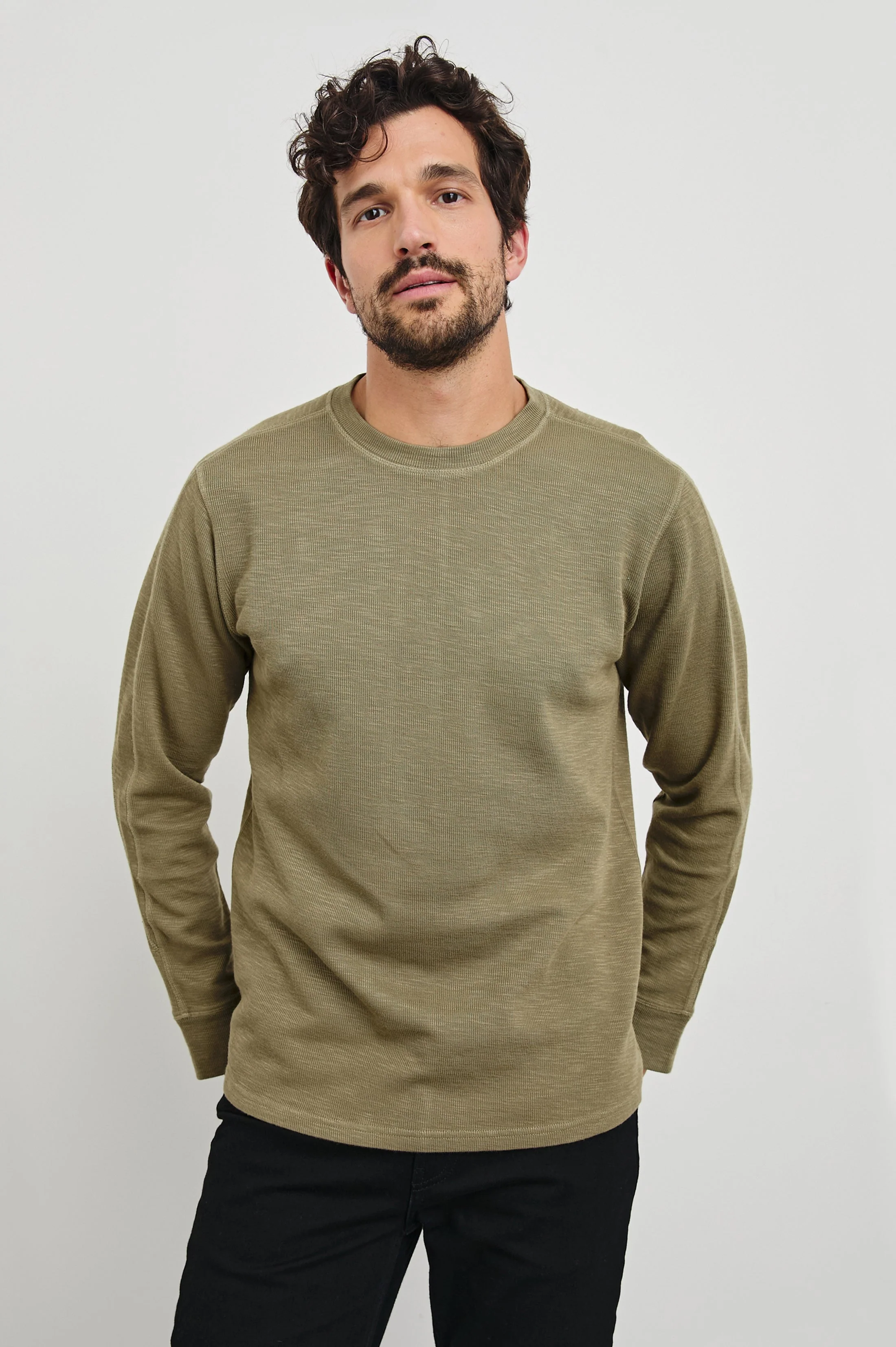 RHEESE LONG SLEEVE TEE - GREEN OLIVE