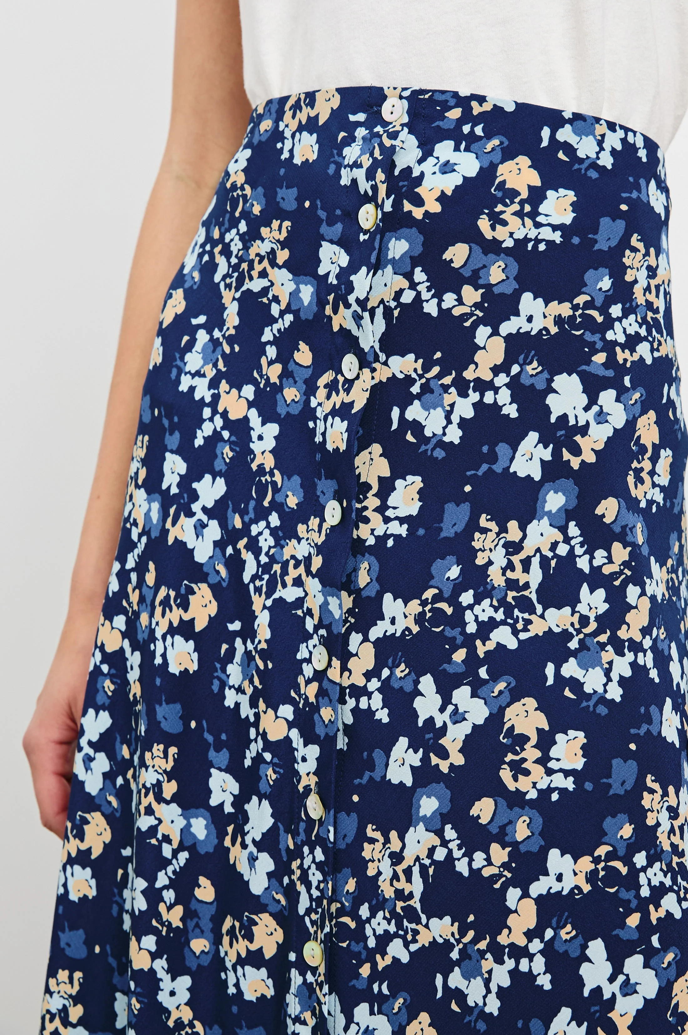 ROSETTA SKIRT - NAVY FLORA - Image 2
