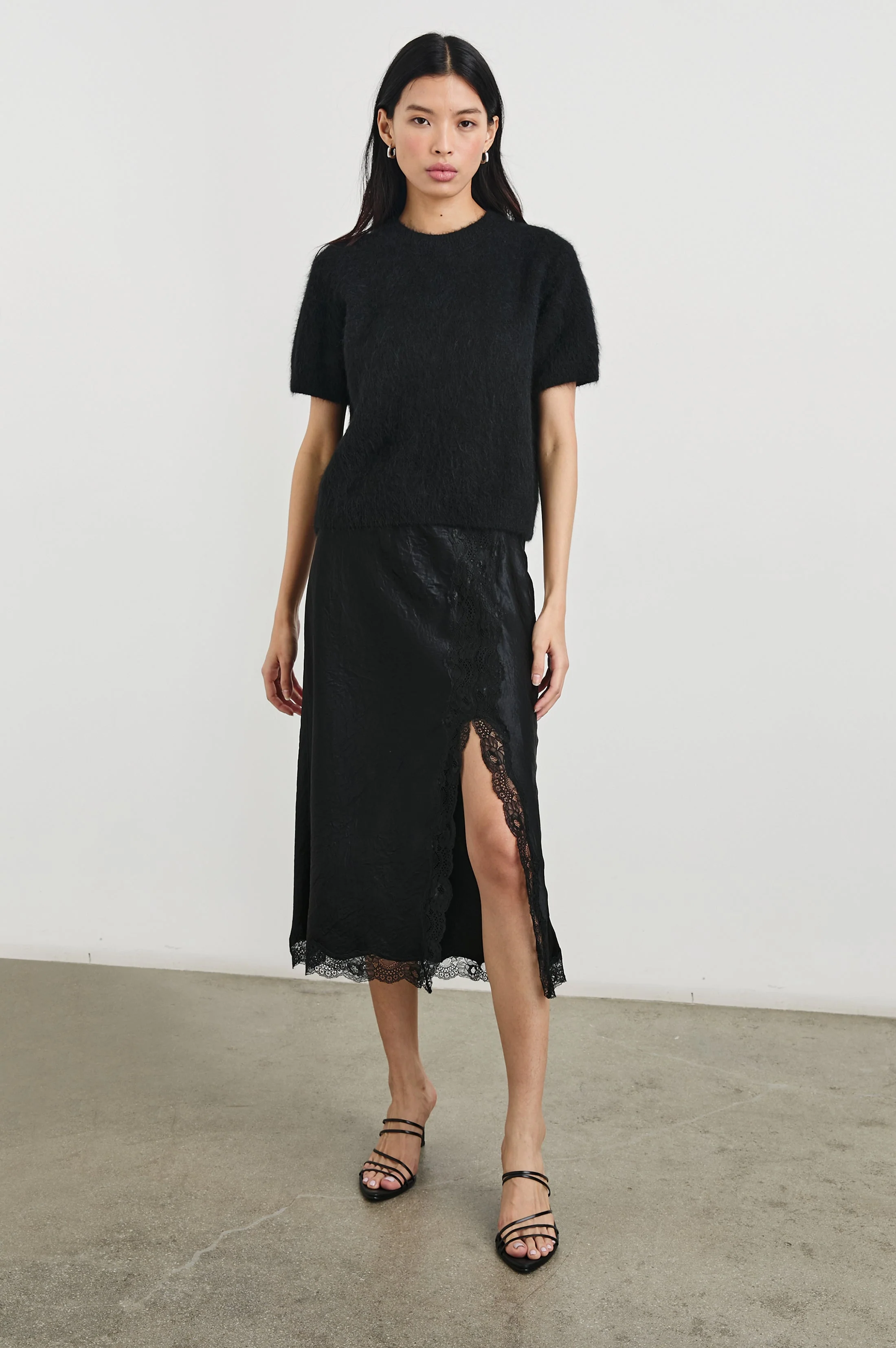 RYLAN SKIRT - BLACK CRINKLE - Image 3