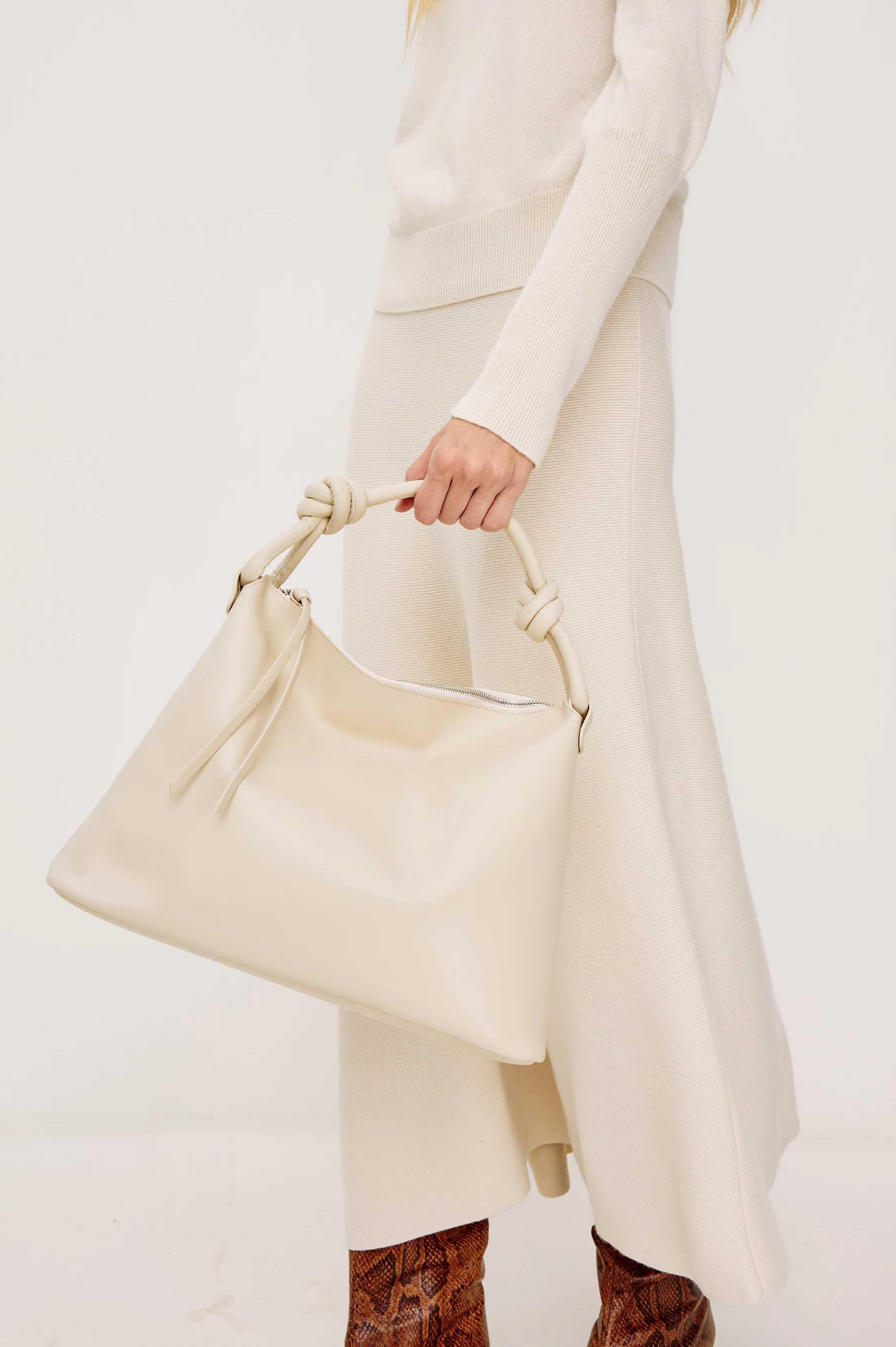 SIENA HOBO BAG - BONE LEATHER - Image 6