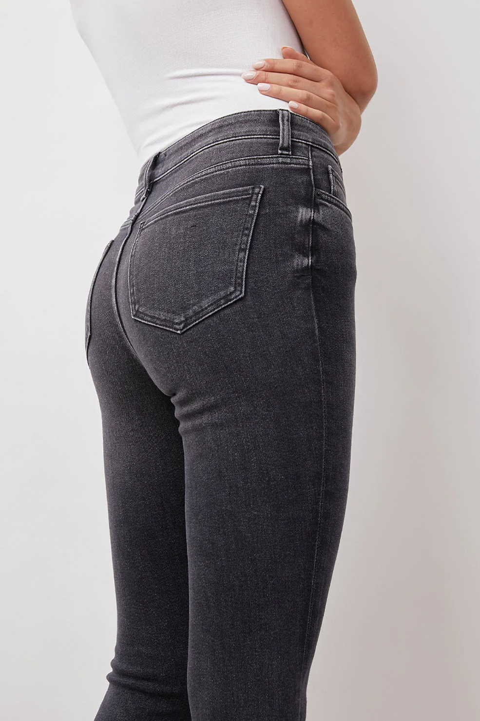 LARCHMONT SKINNY - HIGH RISE SKINNY - COAL - Image 5